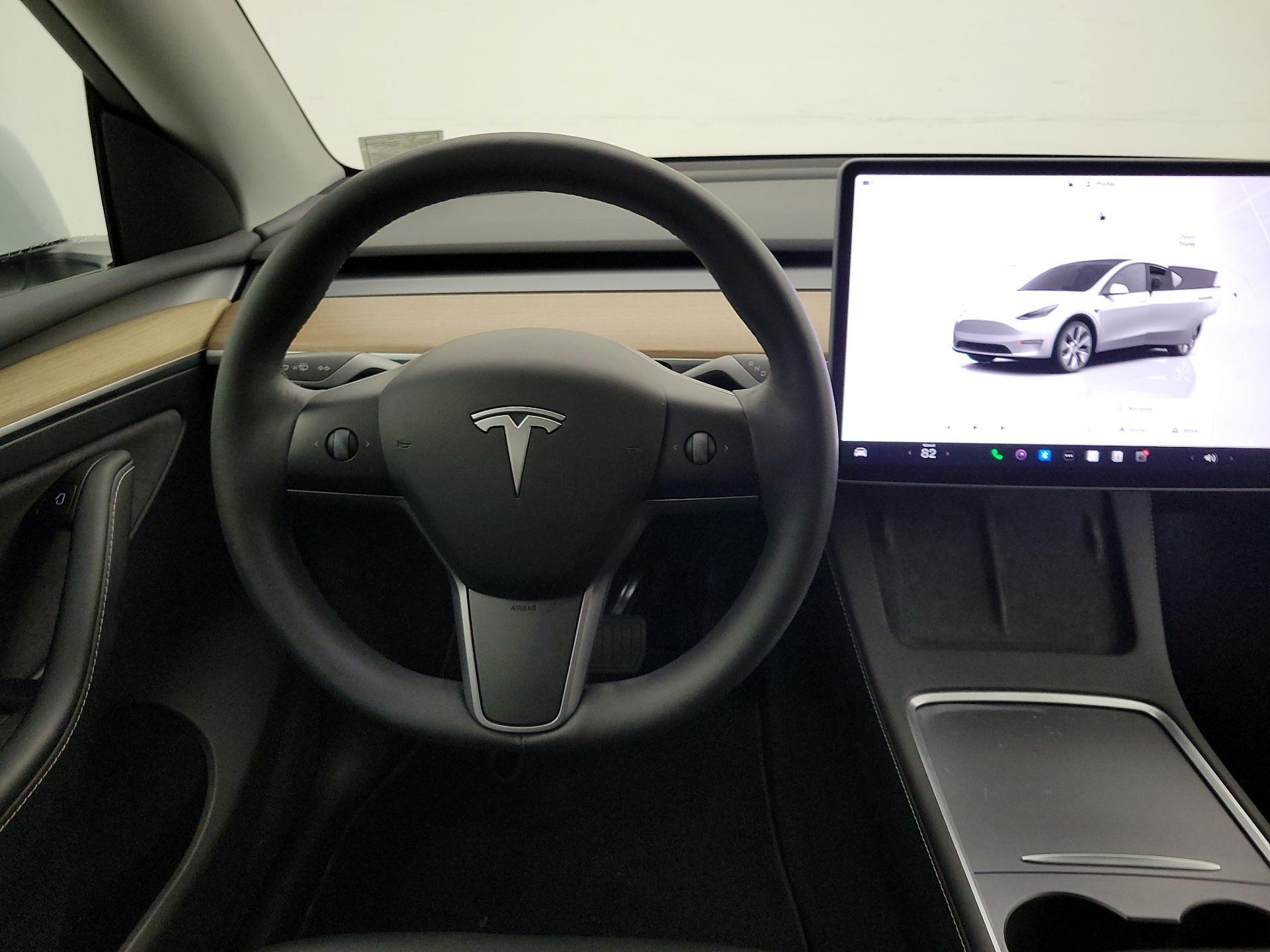 Thumbnail: 2023 Tesla Model Y - 10