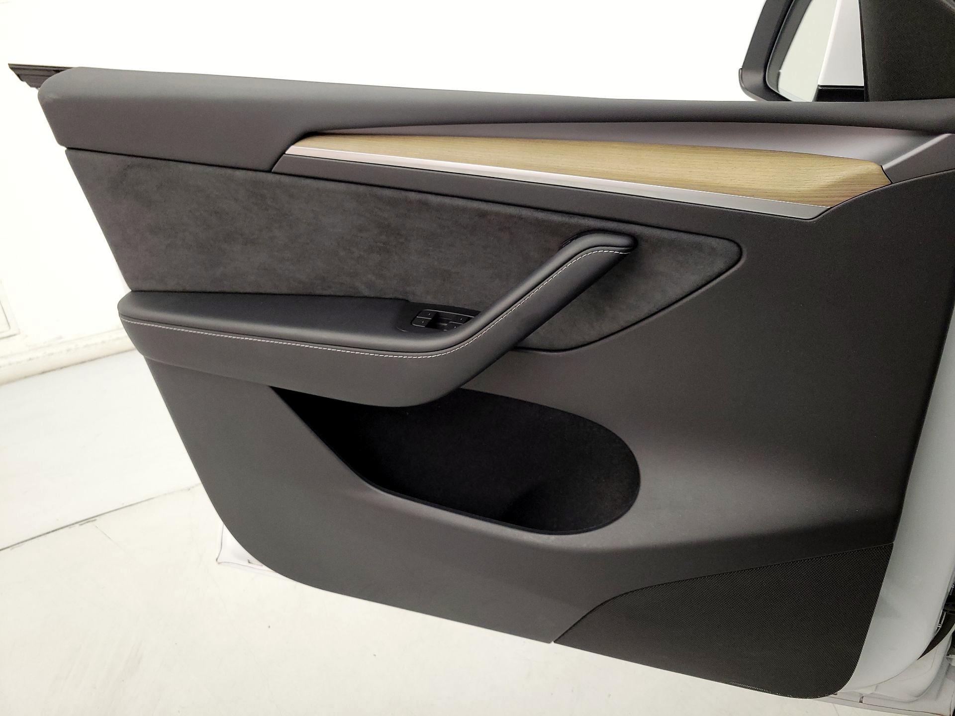Thumbnail: 2023 Tesla Model Y - 12
