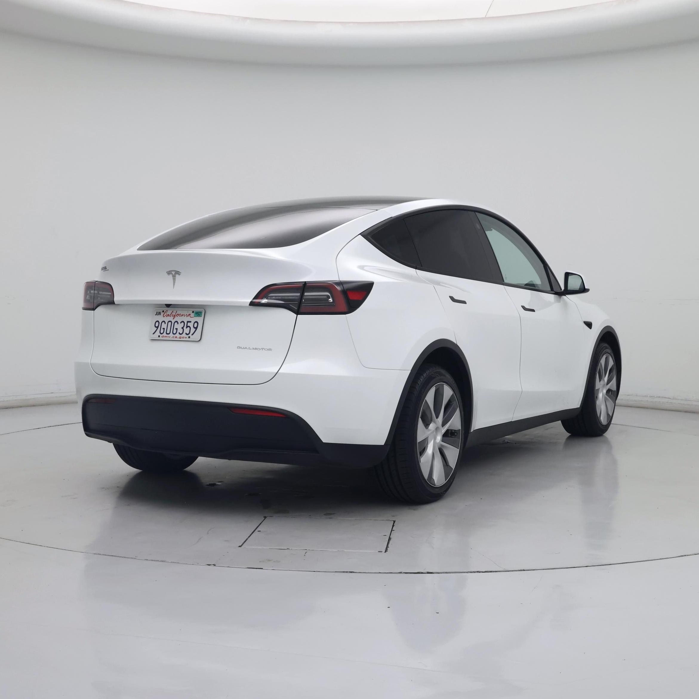 Thumbnail: 2023 Tesla Model Y - 8