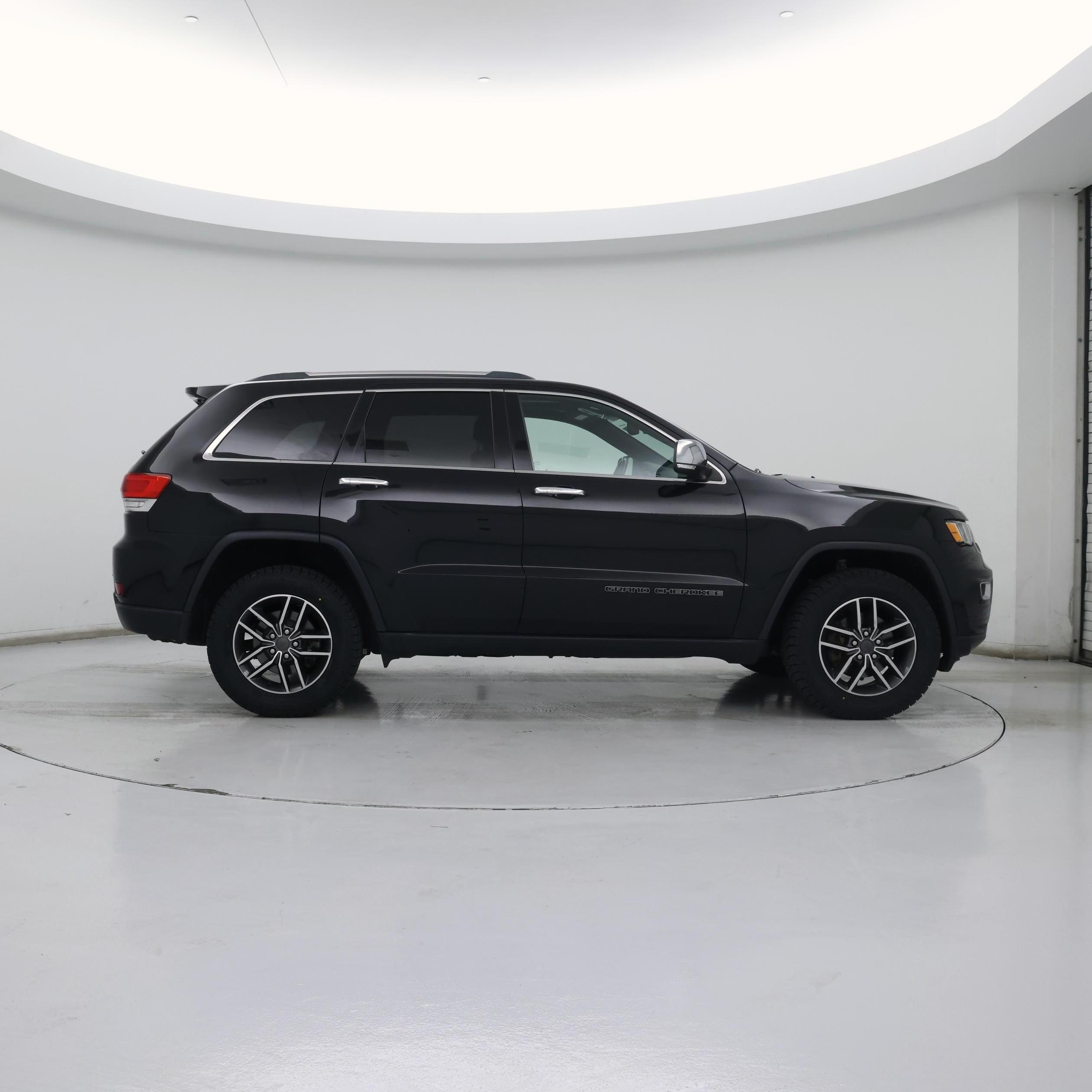 Thumbnail: 2019 Jeep Grand Cherokee - 7