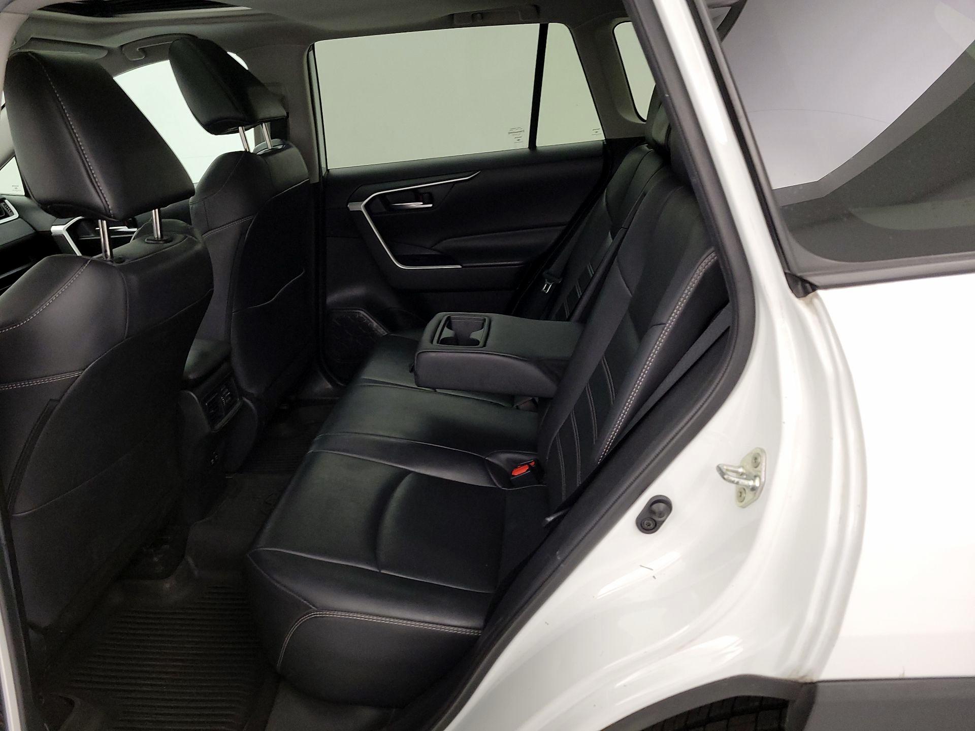 Thumbnail: 2020 Toyota RAV4 - 20
