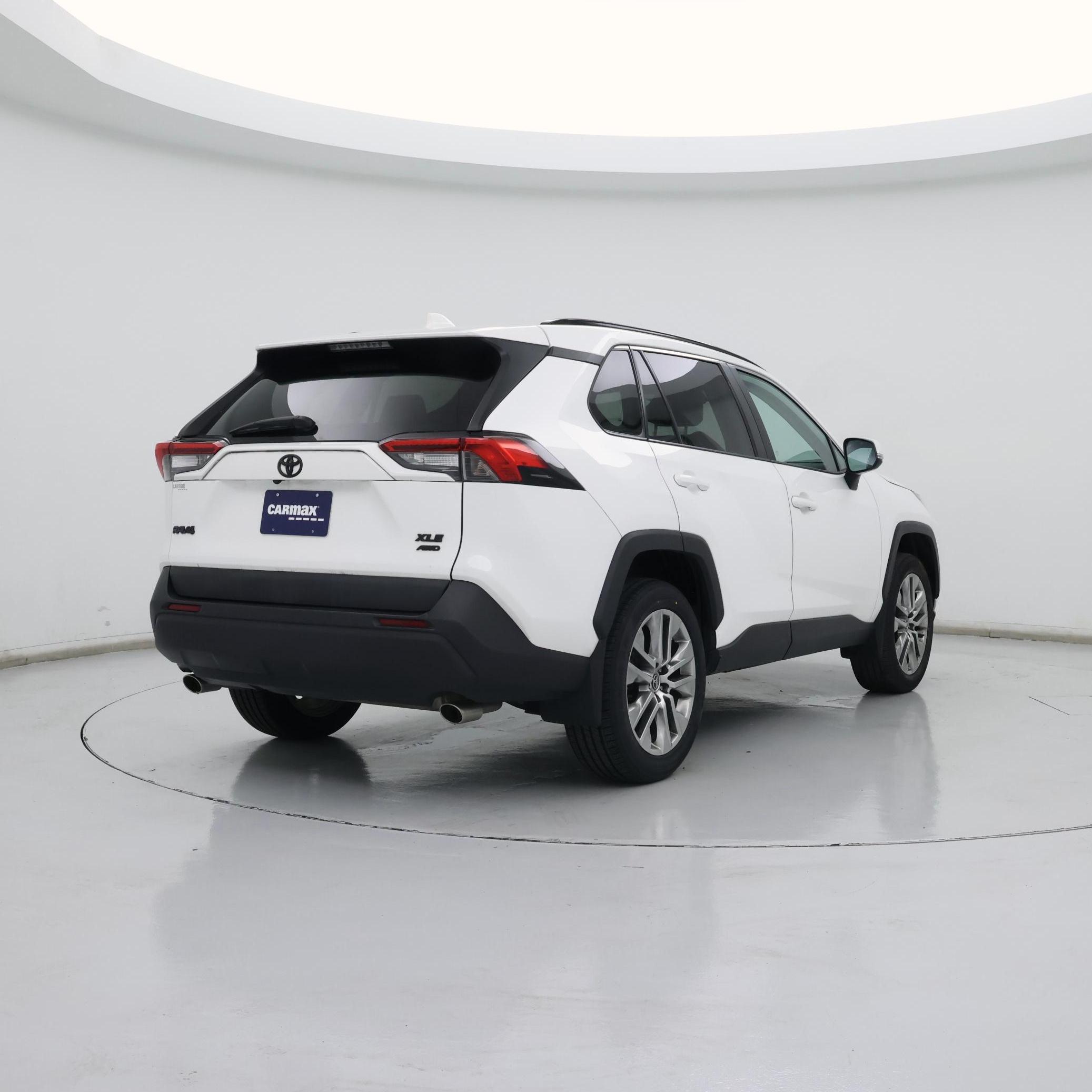 Thumbnail: 2020 Toyota RAV4 - 8