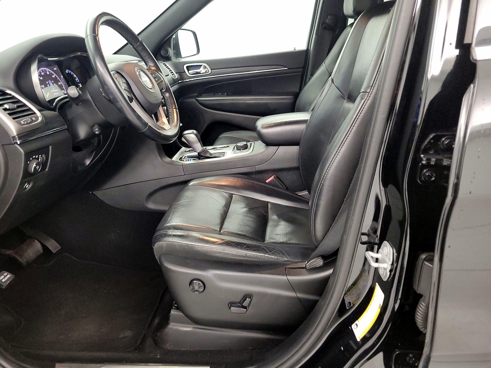 Thumbnail: 2019 Jeep Grand Cherokee - 11