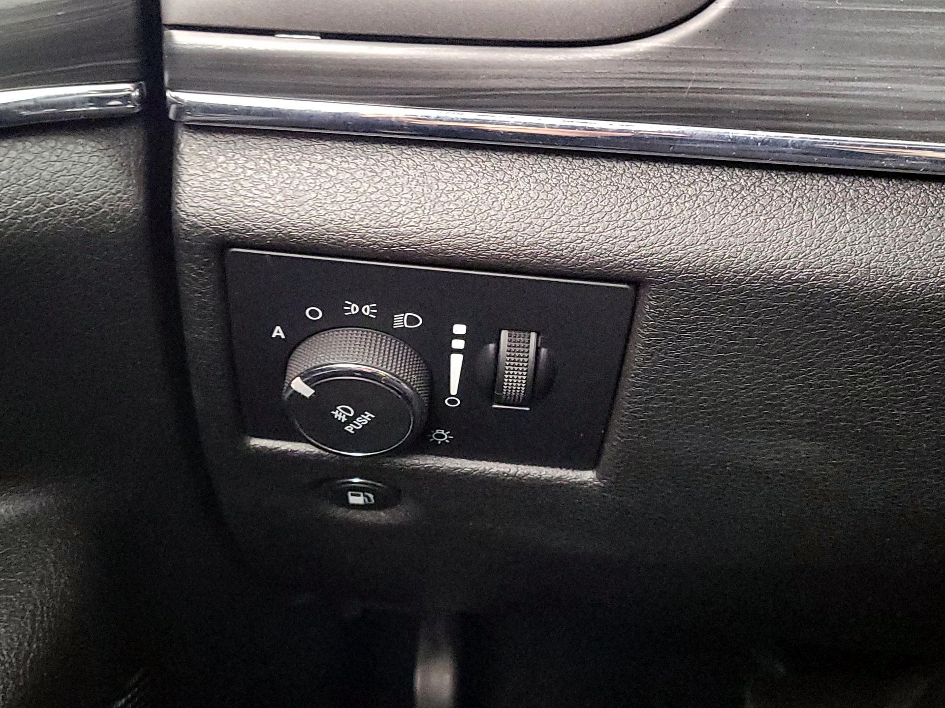Thumbnail: 2019 Jeep Grand Cherokee - 13