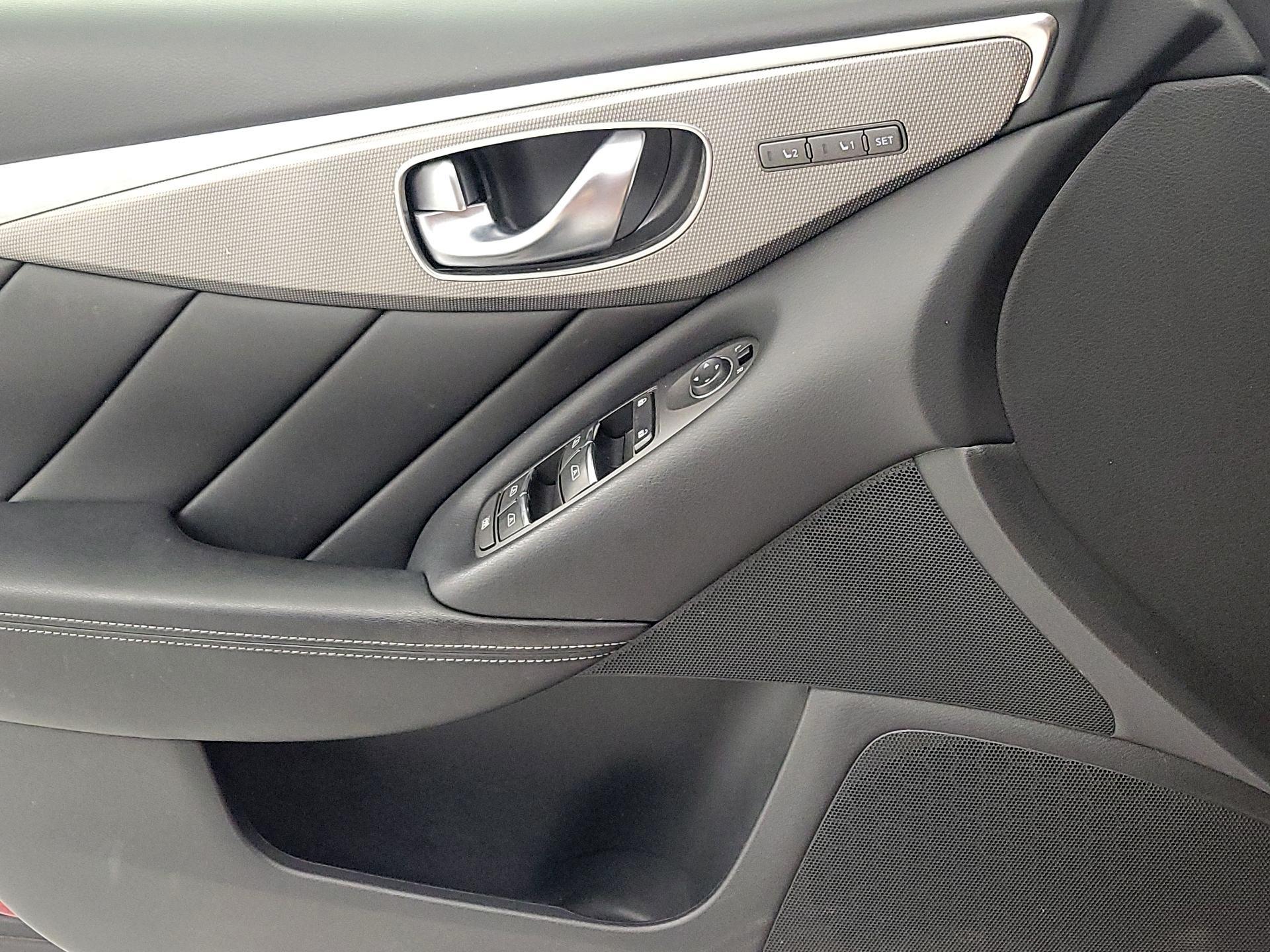 Thumbnail: 2016 INFINITI Q50 - 12