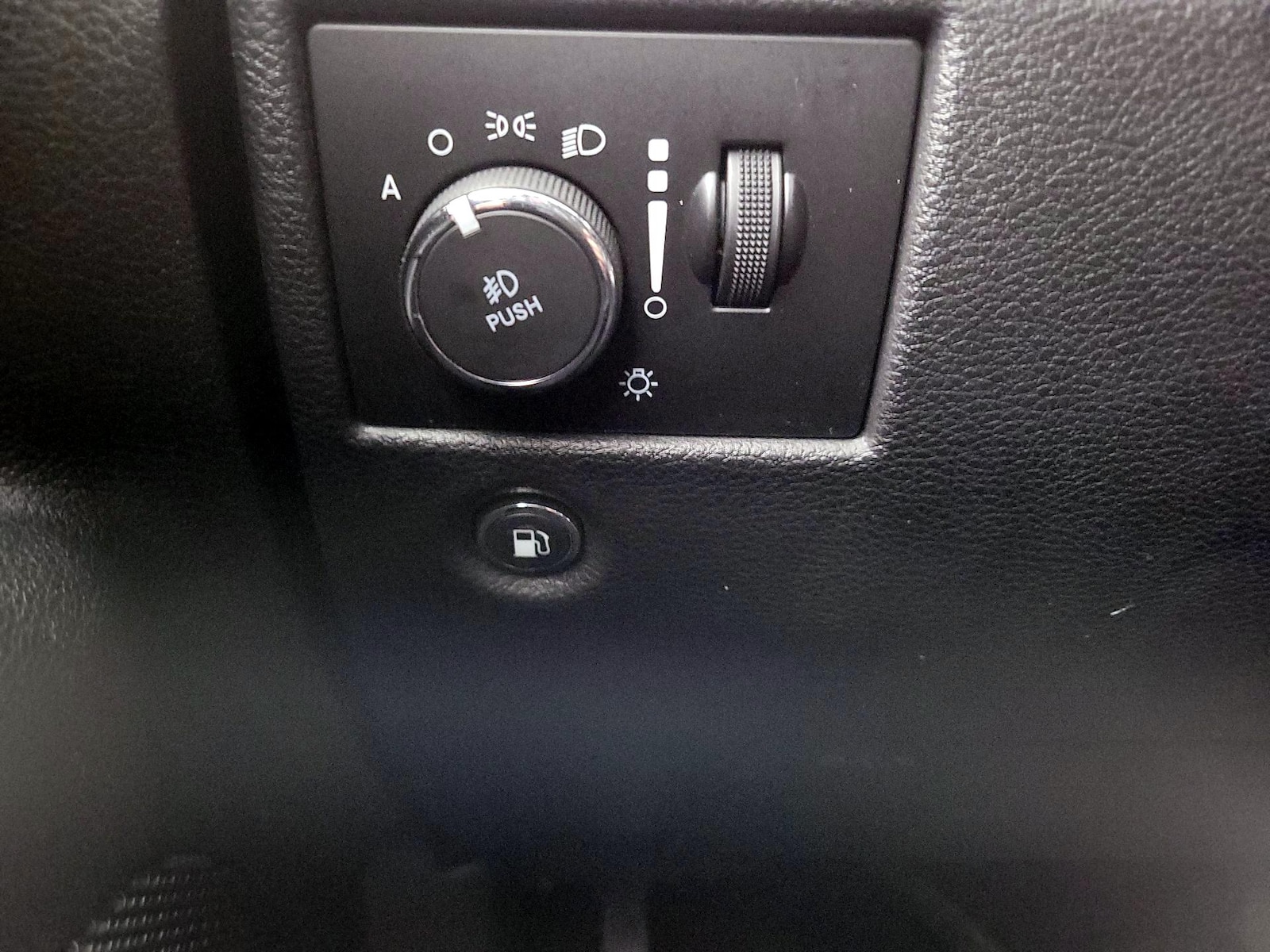 2020 Jeep Grand Cherokee Limited - Photo 14
