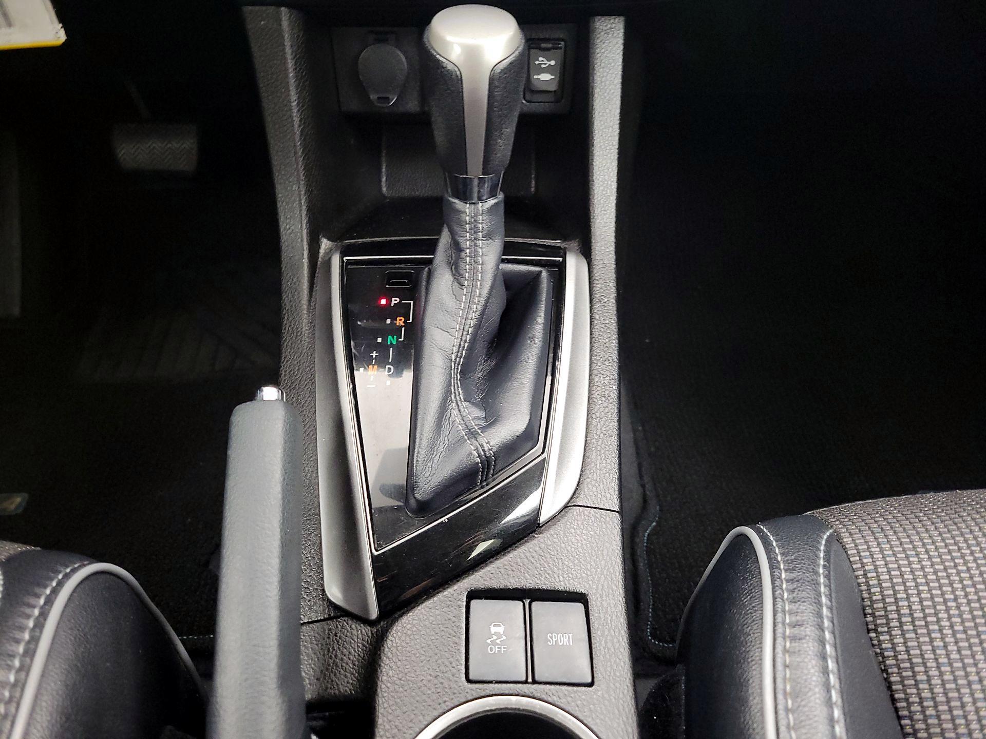 Thumbnail: 2015 Toyota Corolla - 17