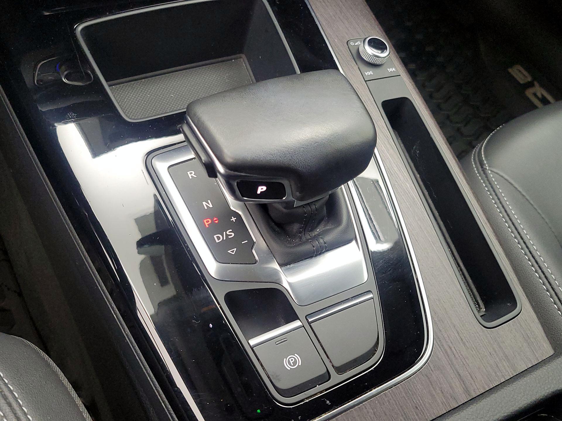 Thumbnail: 2023 Audi Q5 - 17
