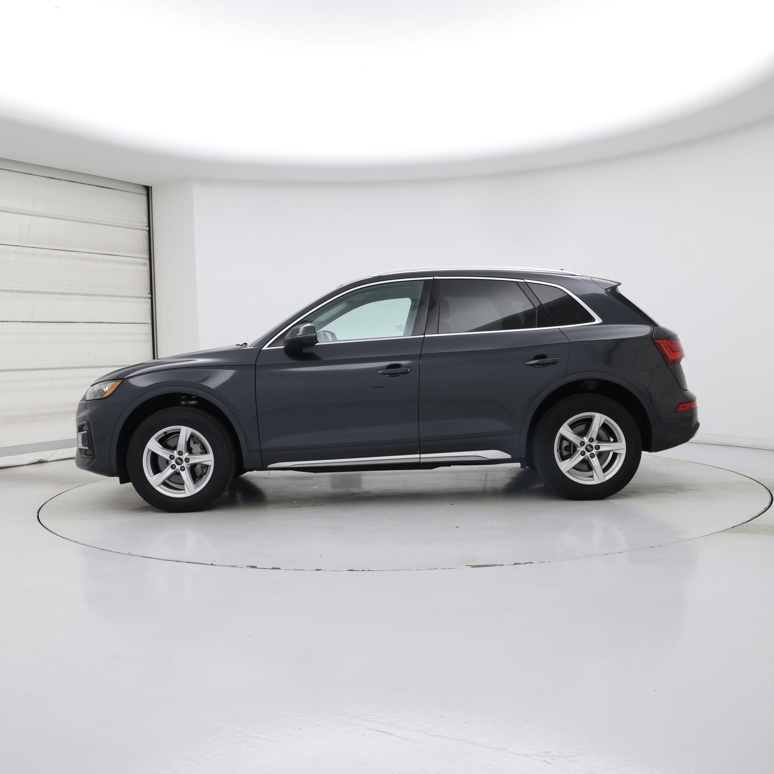 Thumbnail: 2023 Audi Q5 - 3