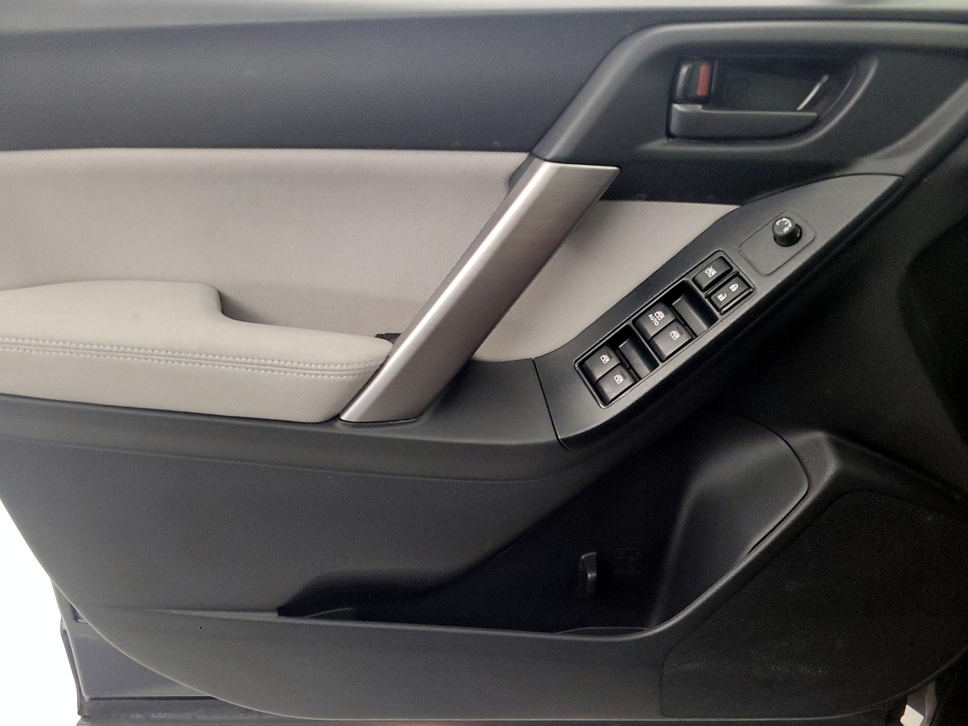 Thumbnail: 2015 Subaru Forester - 12