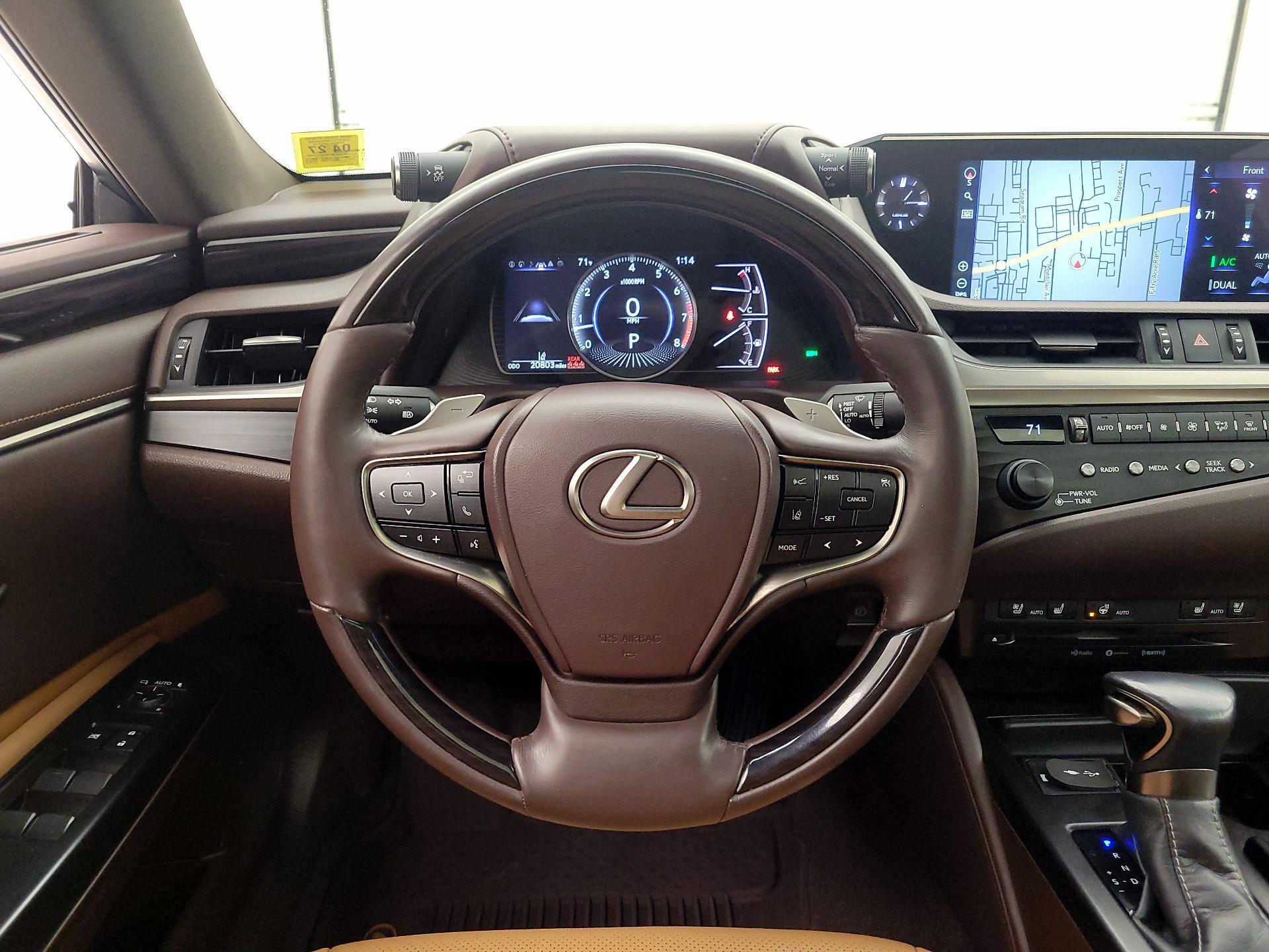 Thumbnail: 2020 Lexus ES - 10