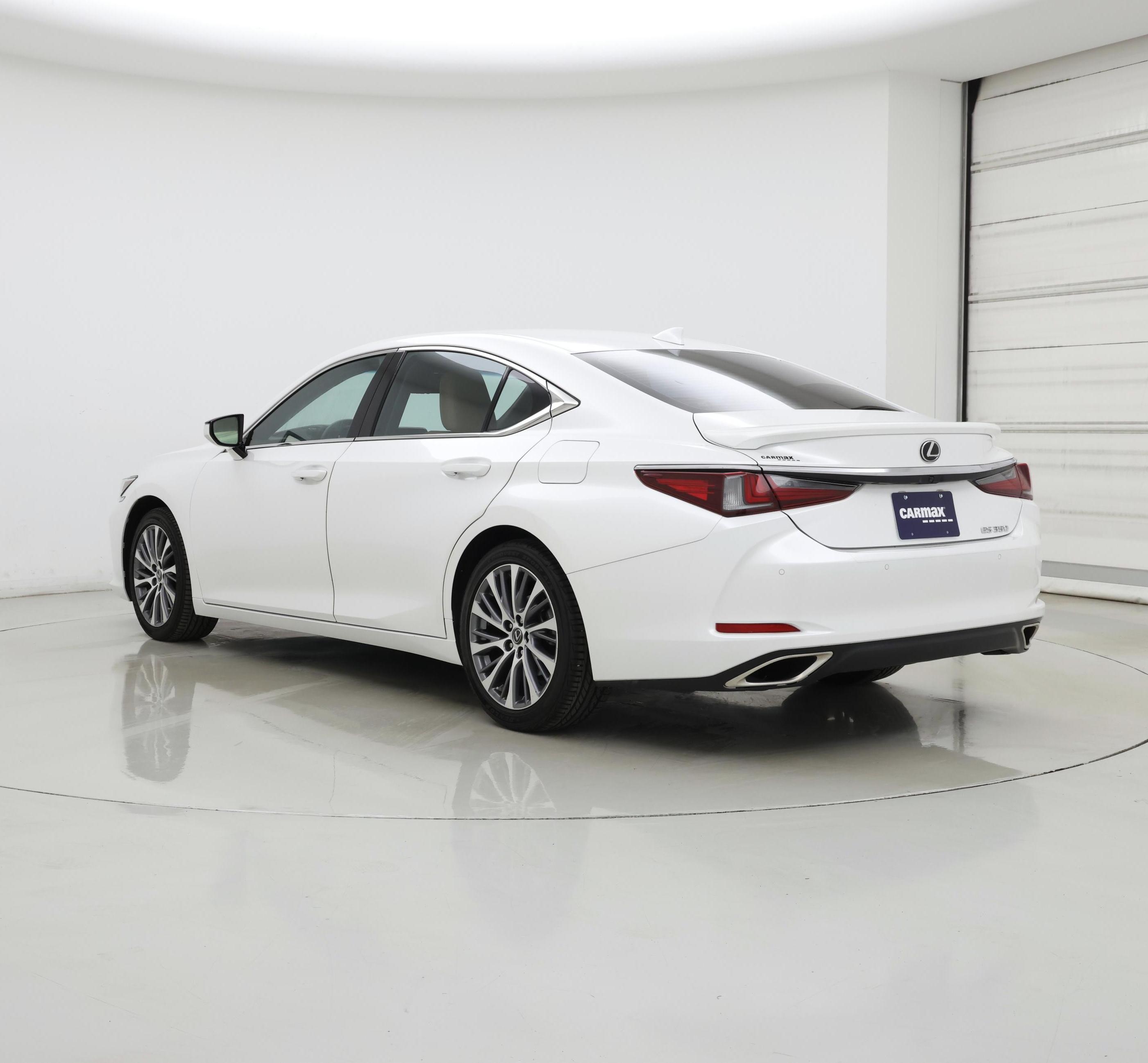Thumbnail: 2020 Lexus ES - 2