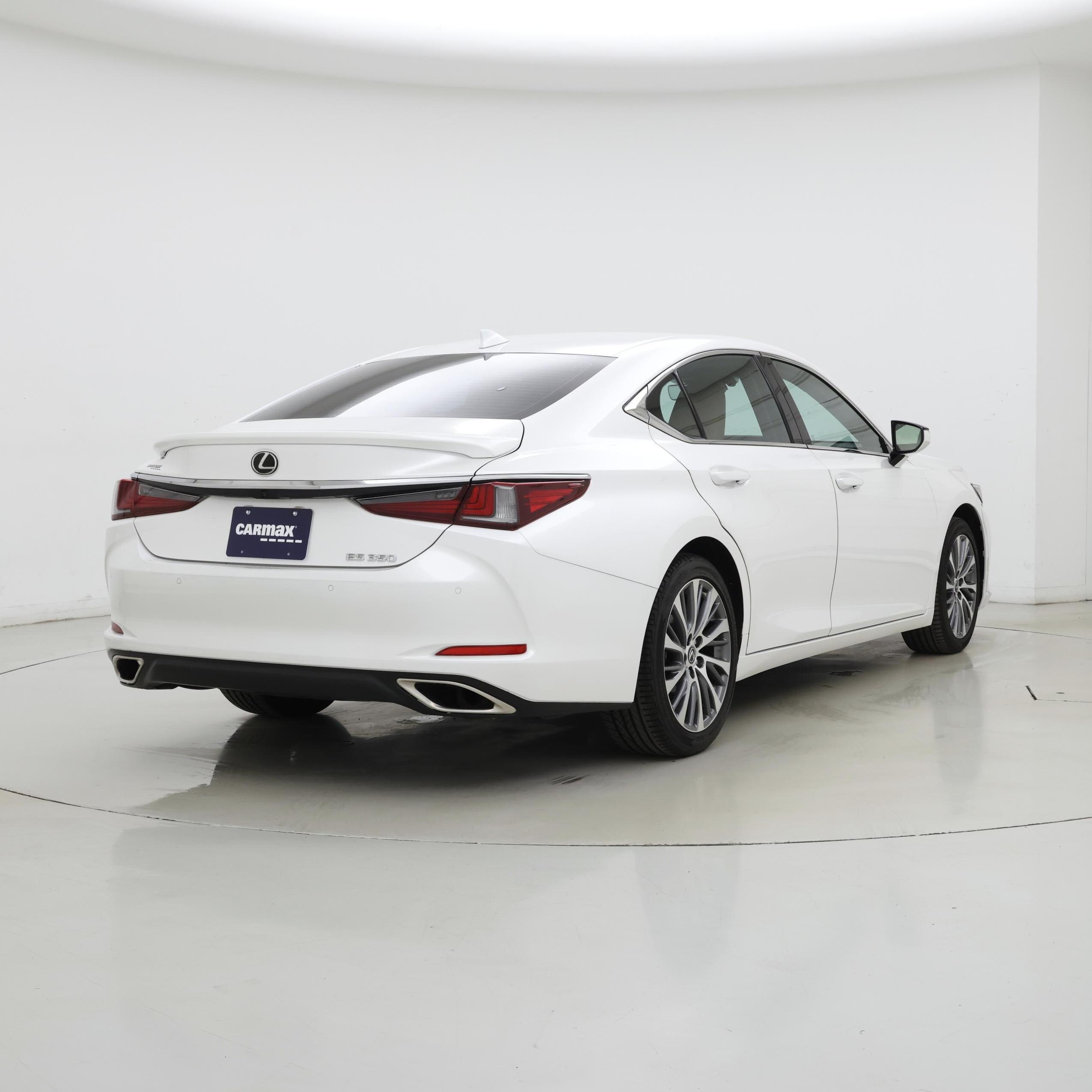 Thumbnail: 2020 Lexus ES - 8