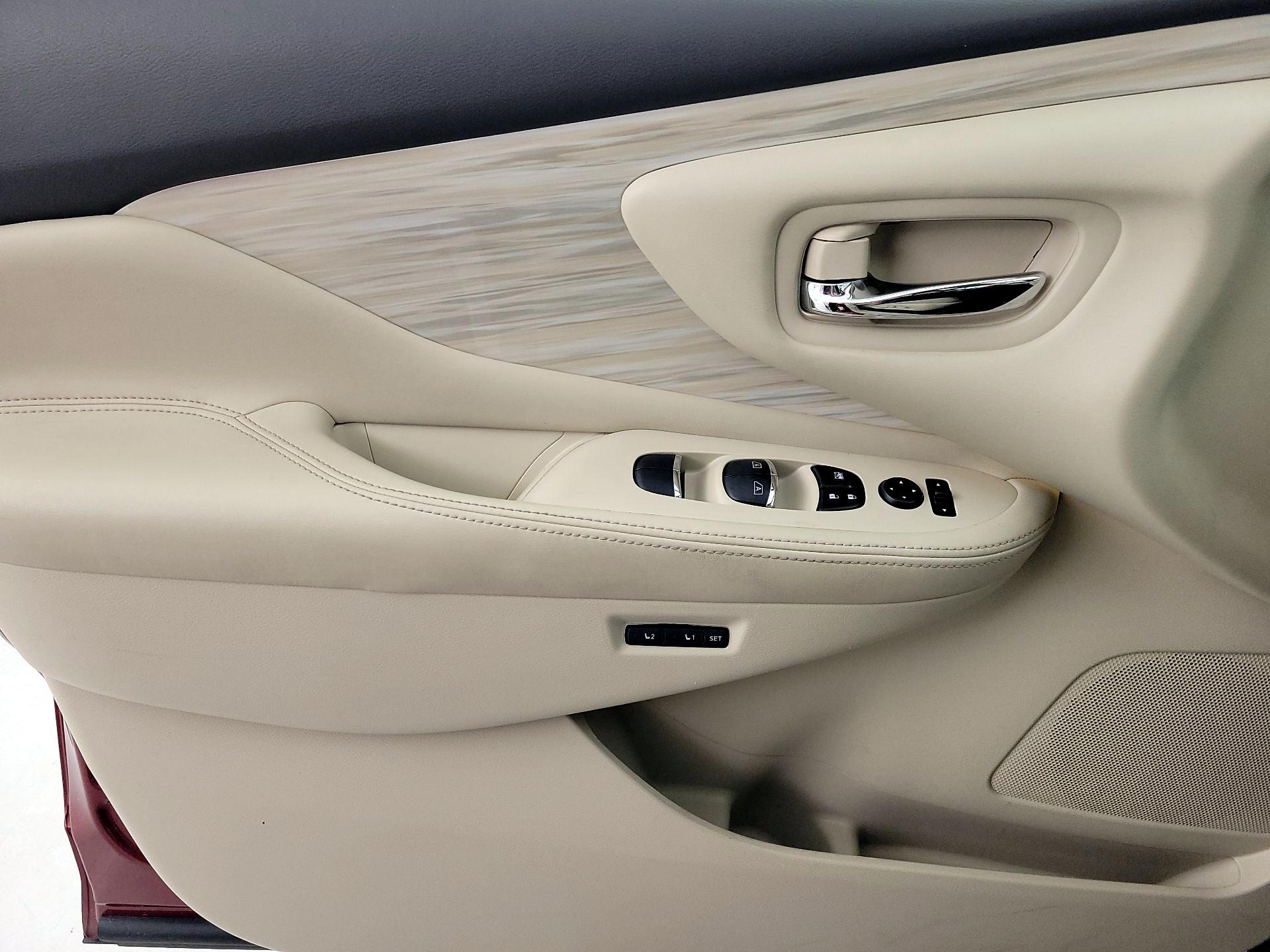 Thumbnail: 2016 Nissan Murano - 12