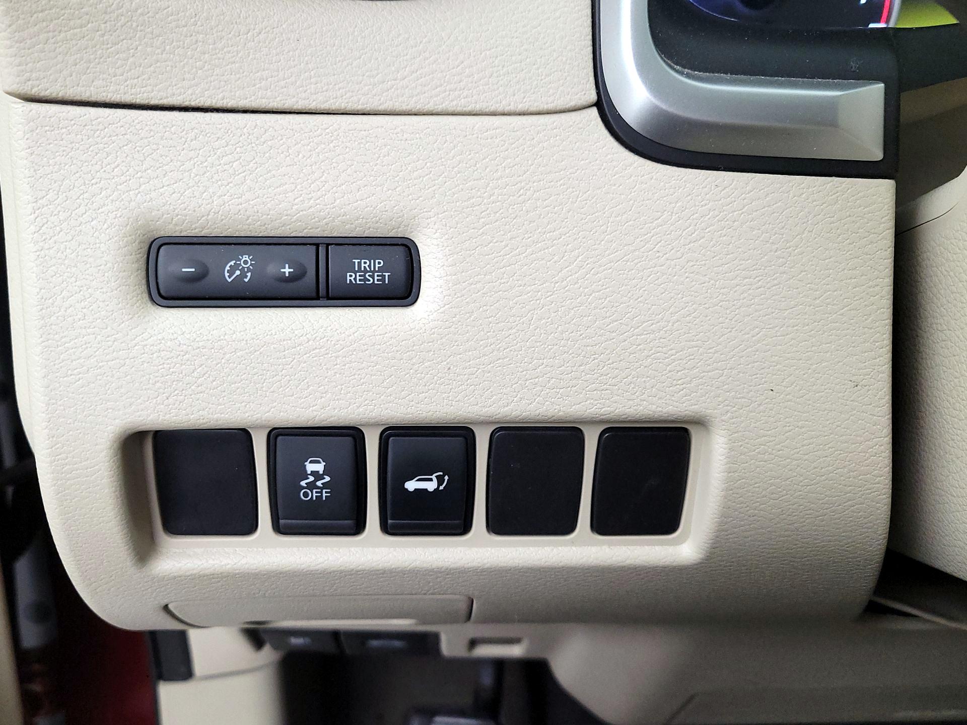 Thumbnail: 2016 Nissan Murano - 13