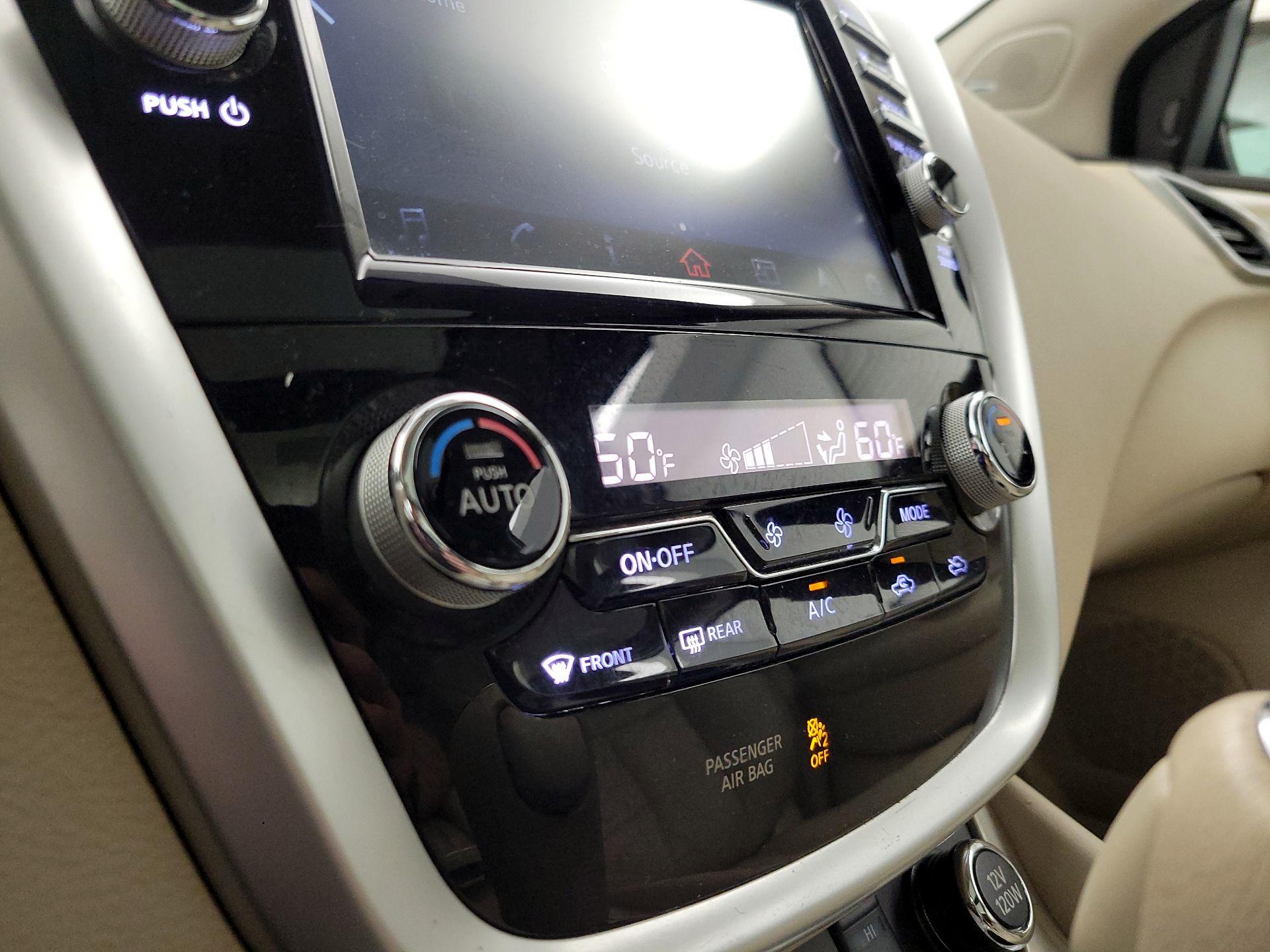 Thumbnail: 2016 Nissan Murano - 17