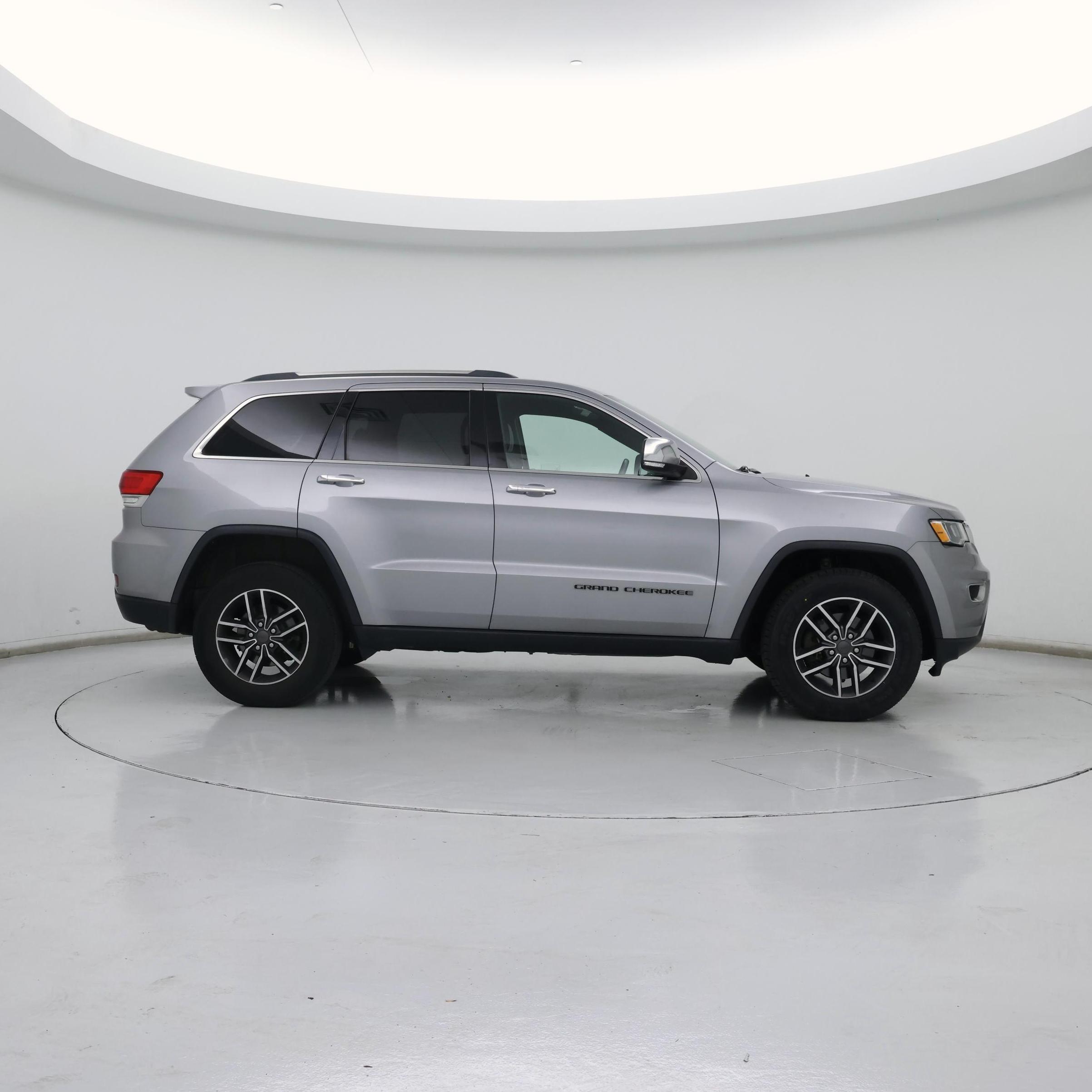 Thumbnail: 2019 Jeep Grand Cherokee - 7