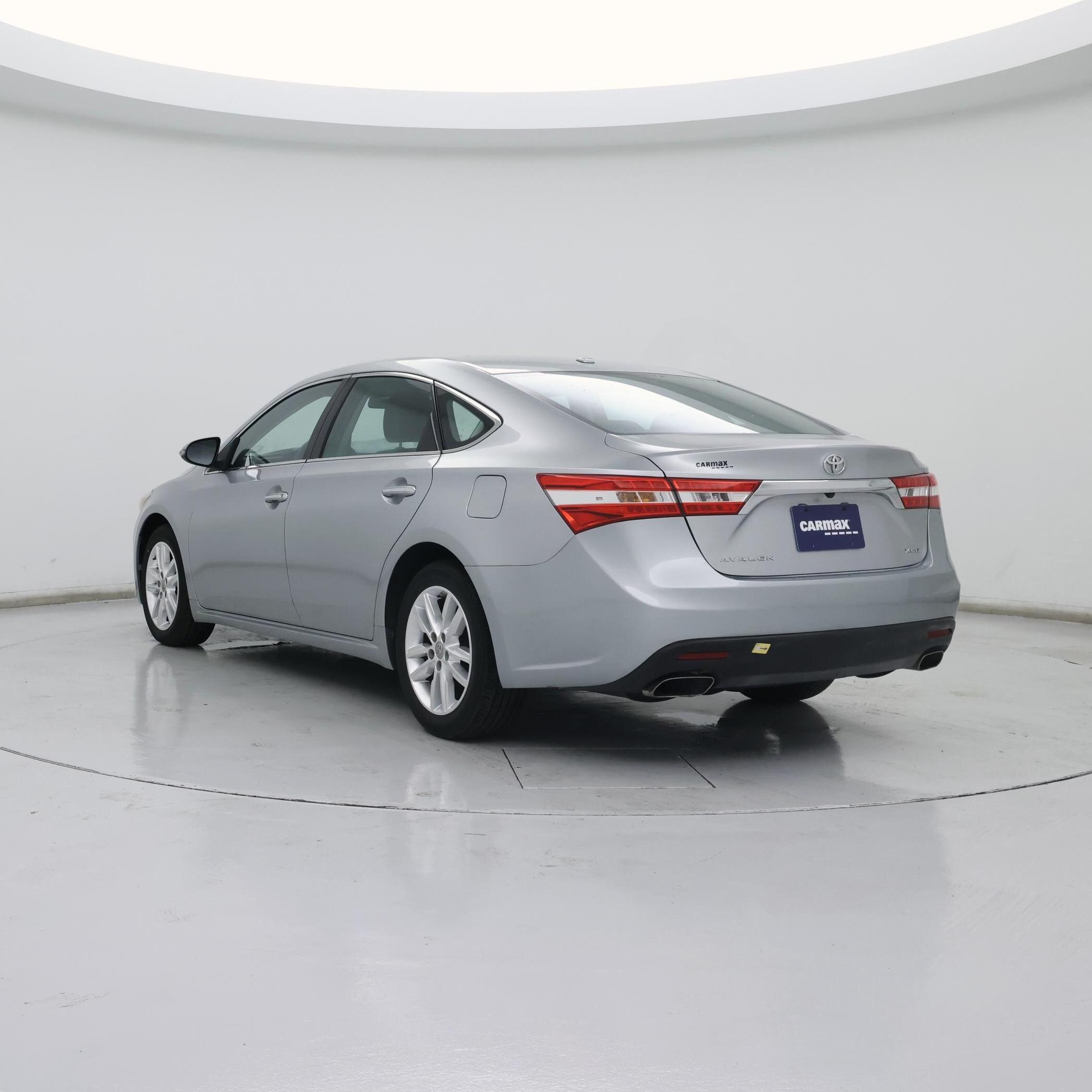 Thumbnail: 2015 Toyota Avalon - 2