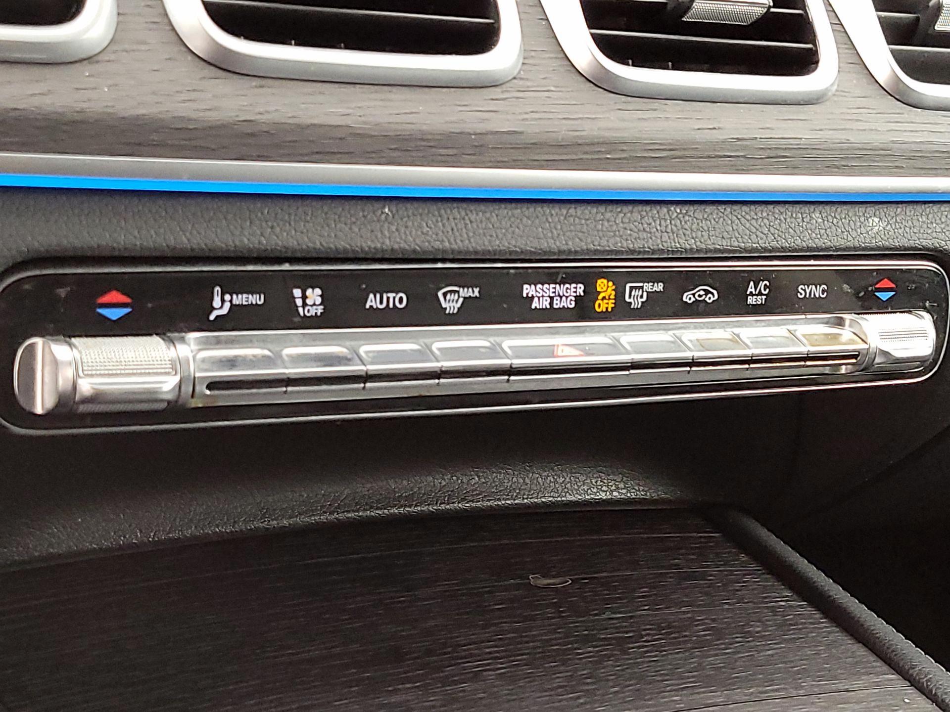 Thumbnail: 2020 Mercedes-Benz GLE - 17