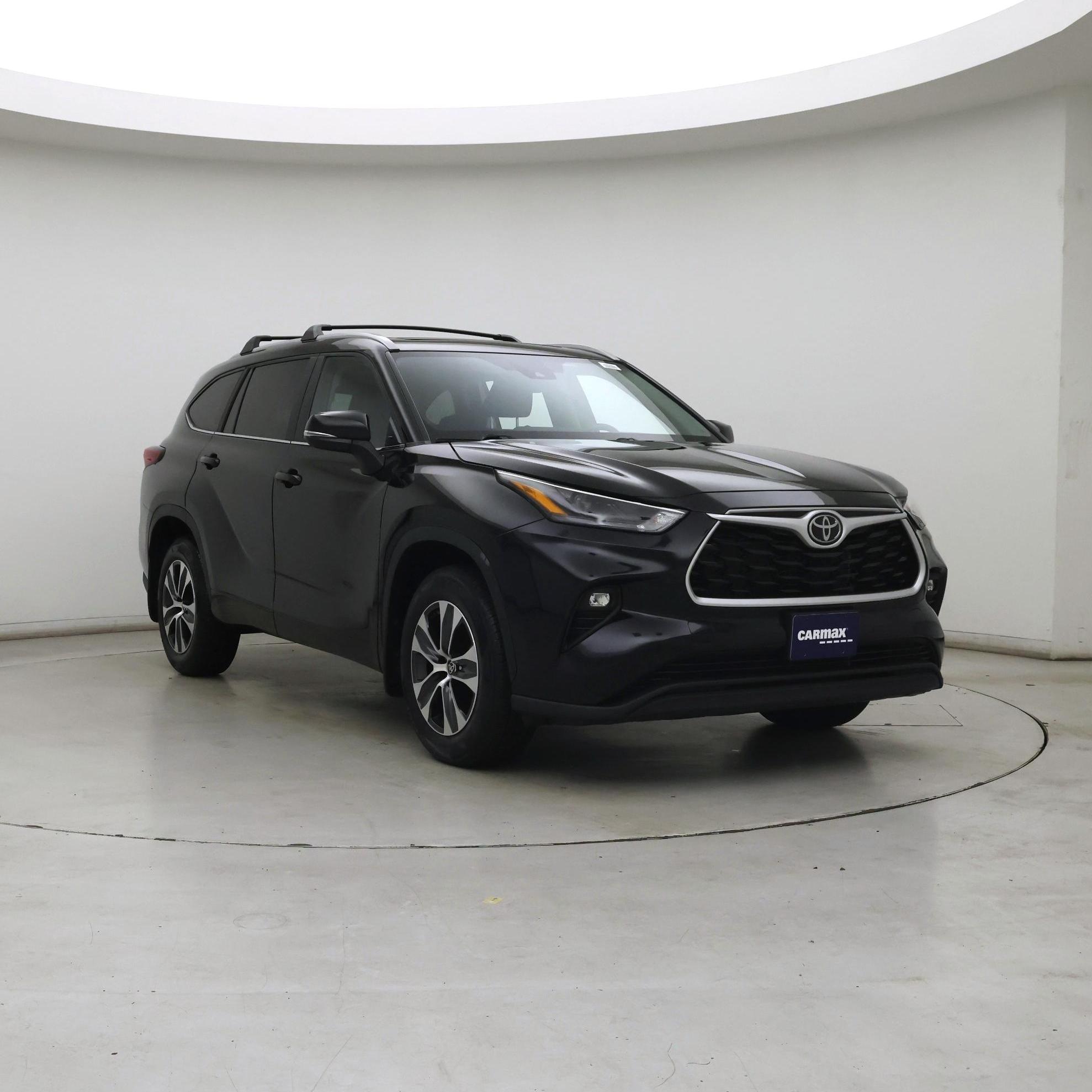  2023 Toyota Highlander XLE AWD   