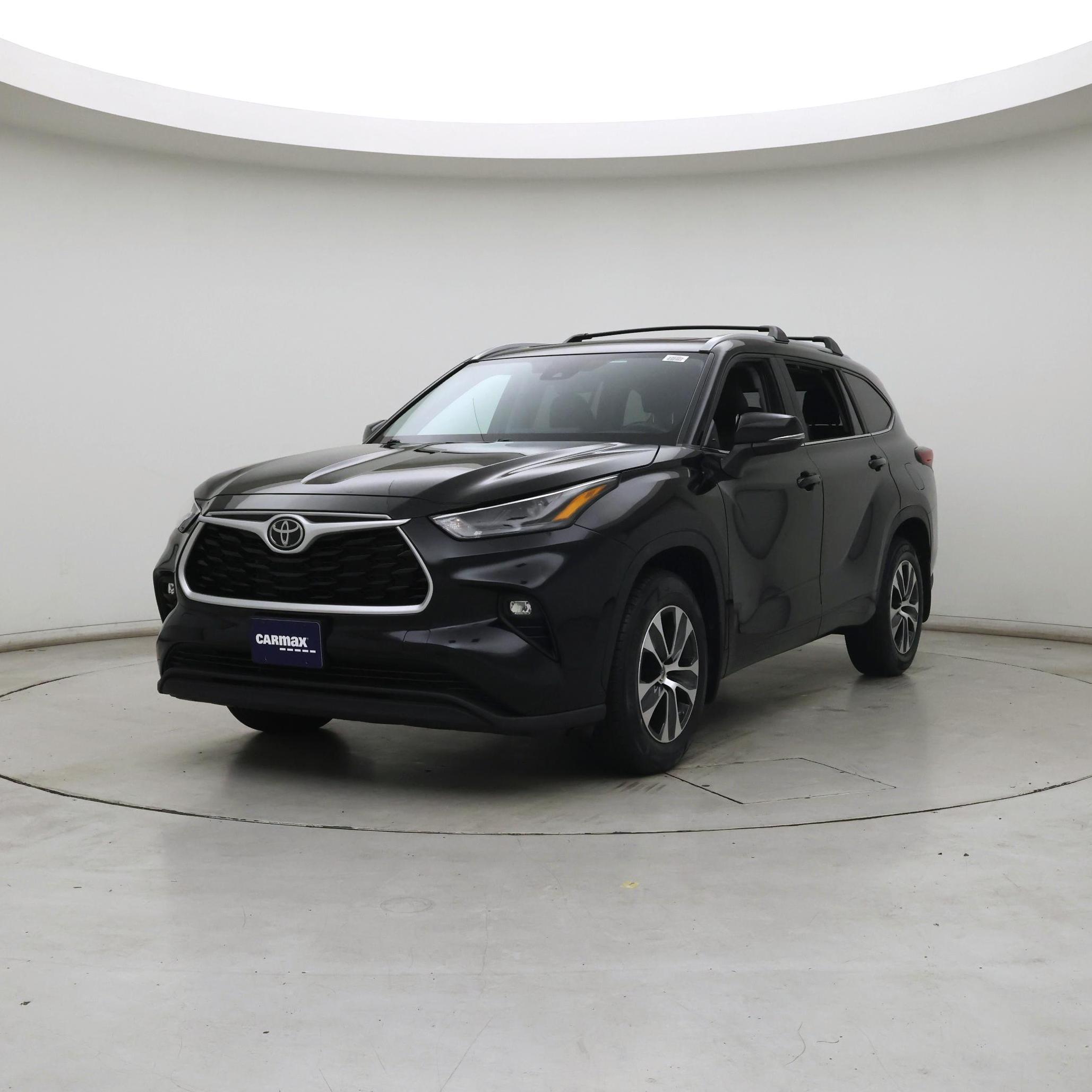 Thumbnail: 2023 Toyota Highlander - 4