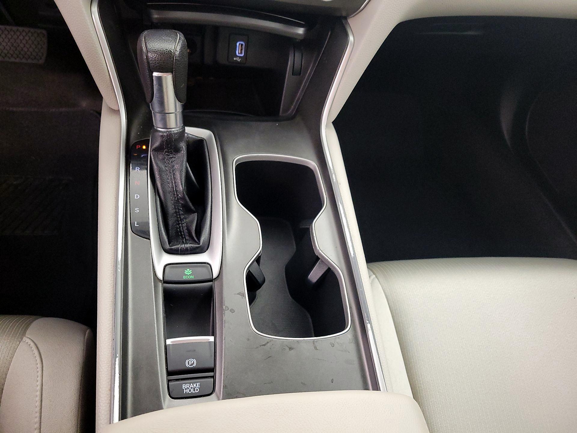 Thumbnail: 2018 Honda Accord - 17
