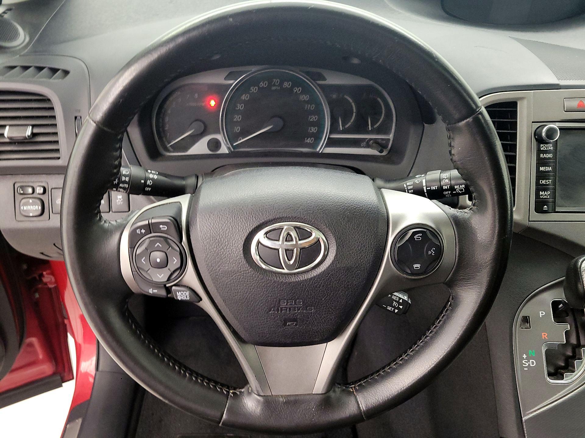 Thumbnail: 2014 Toyota Venza - 10