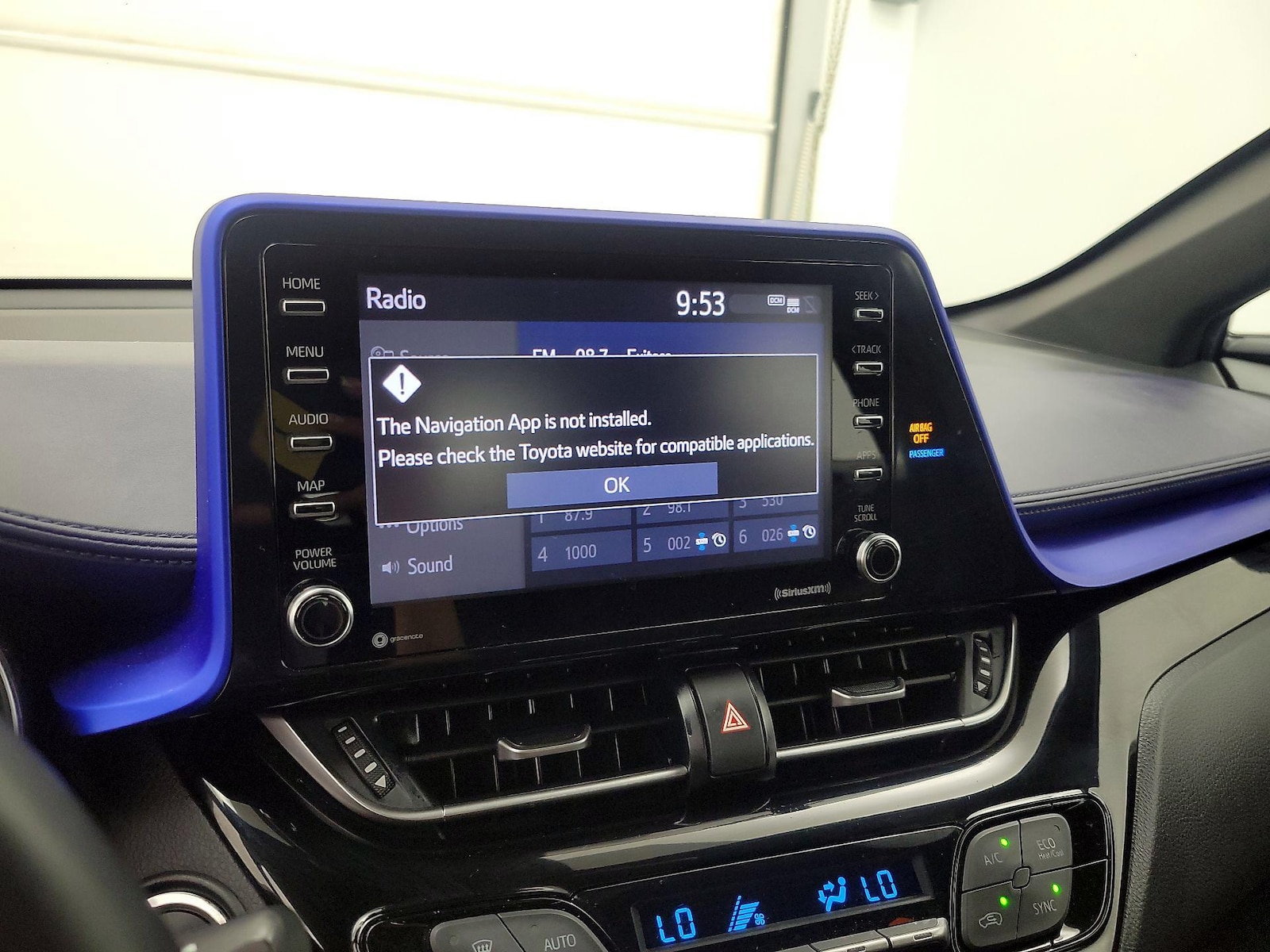 2021 Toyota C-HR XLE - Photo 15
