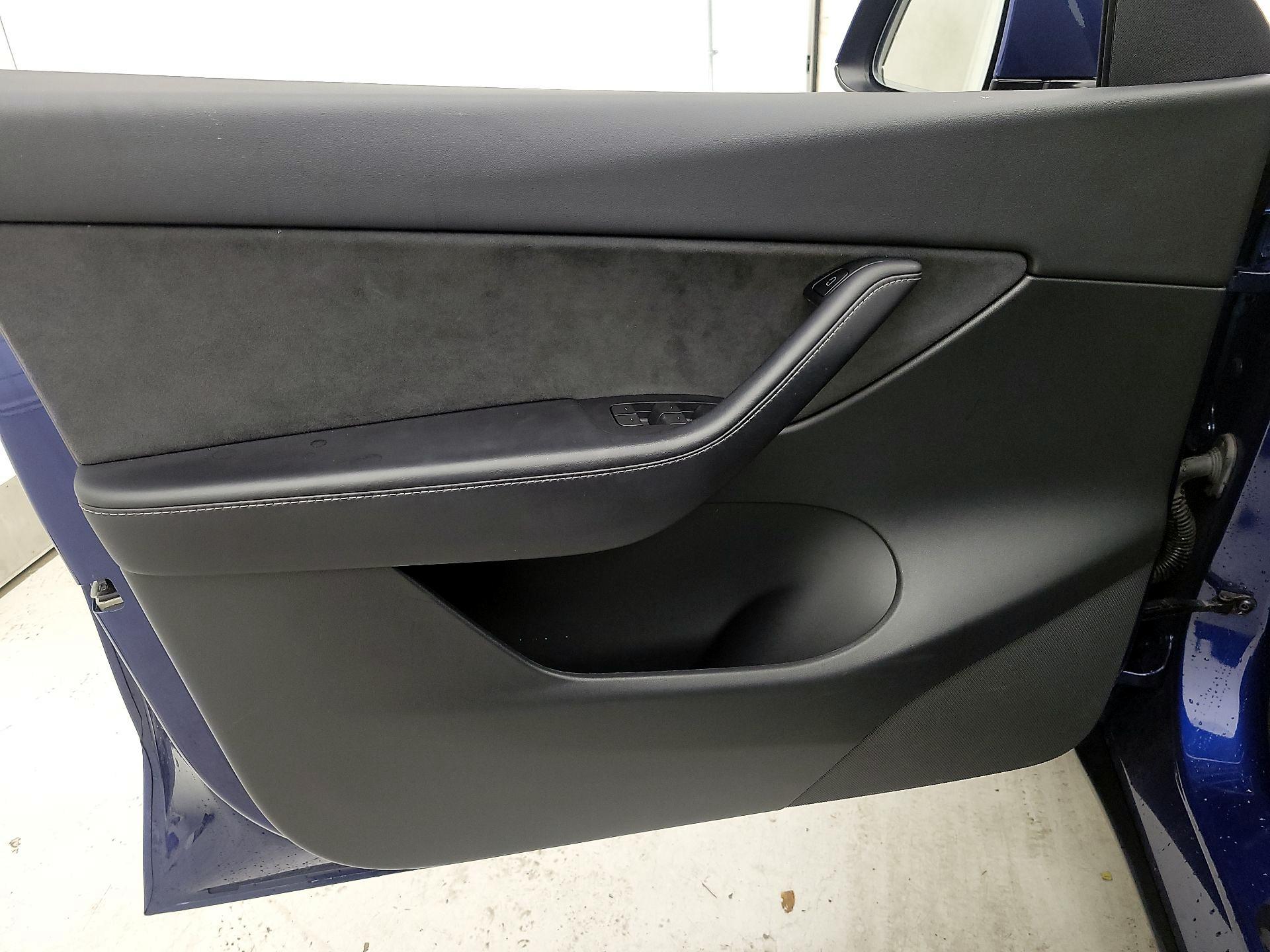Thumbnail: 2022 Tesla Model Y - 12