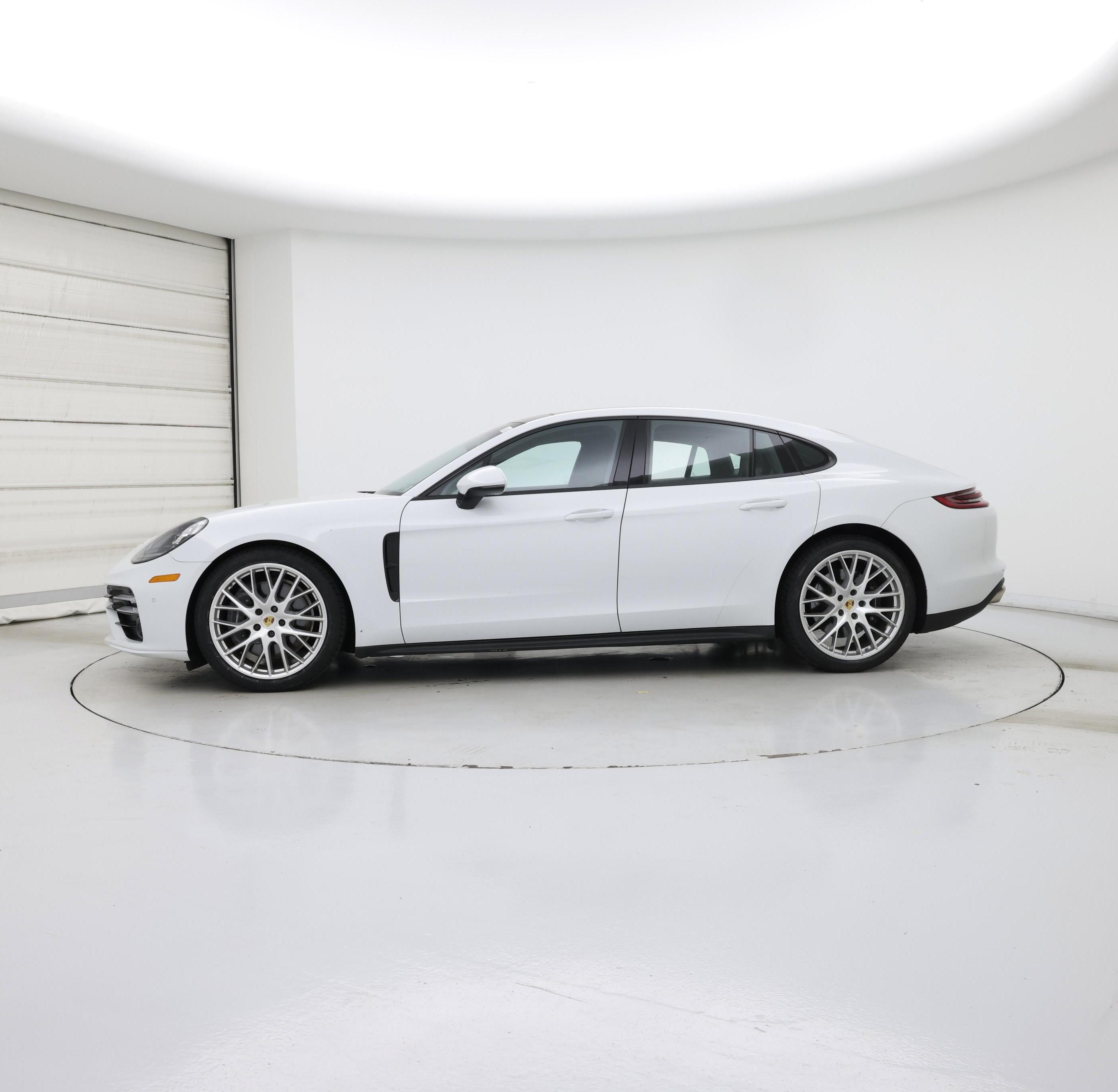 Thumbnail: 2020 Porsche Panamera - 3