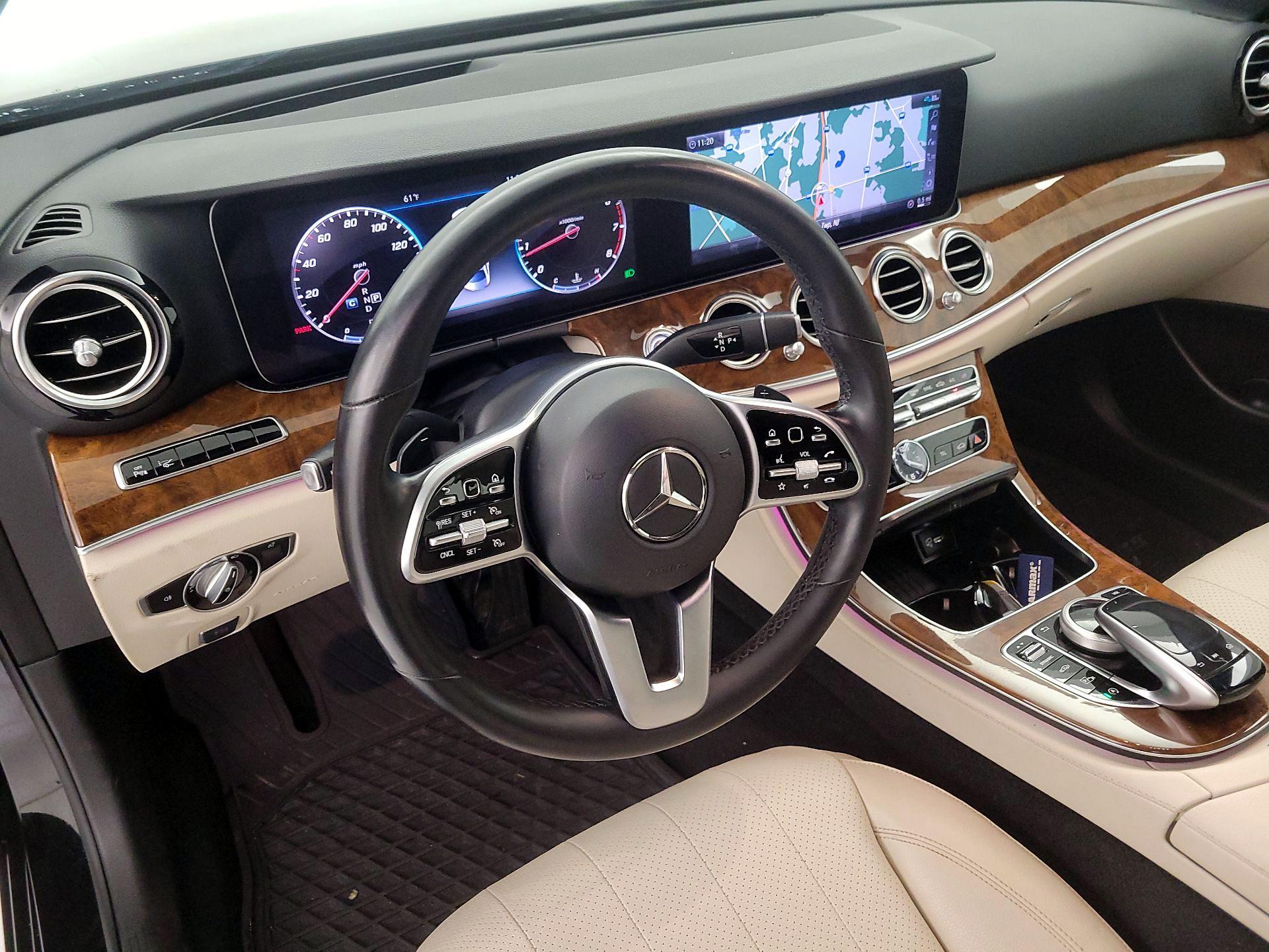 Thumbnail: 2019 Mercedes-Benz E-Class - 9