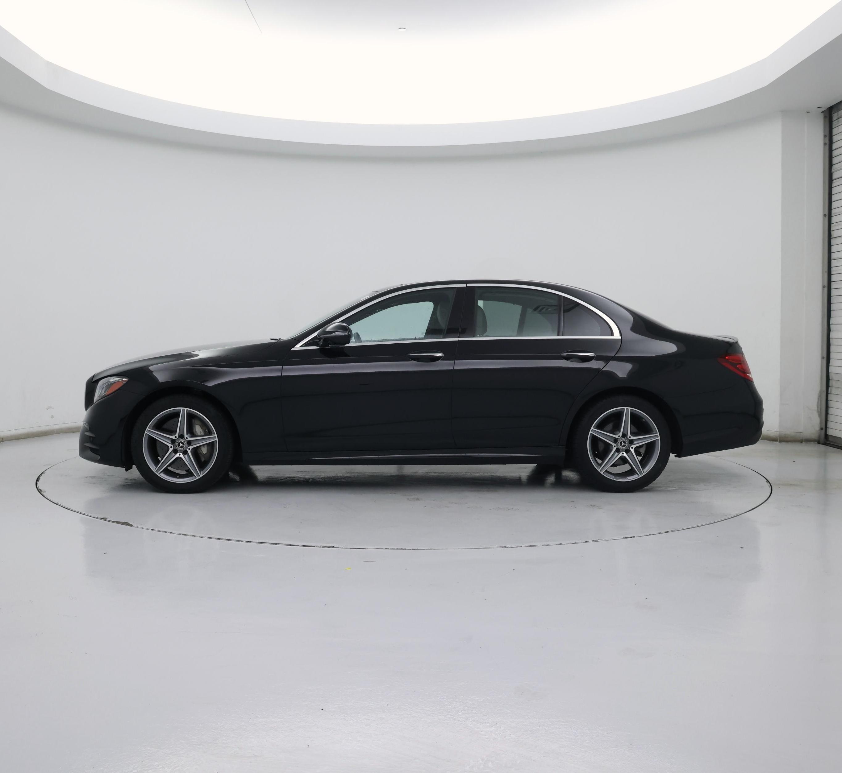 Thumbnail: 2019 Mercedes-Benz E-Class - 3