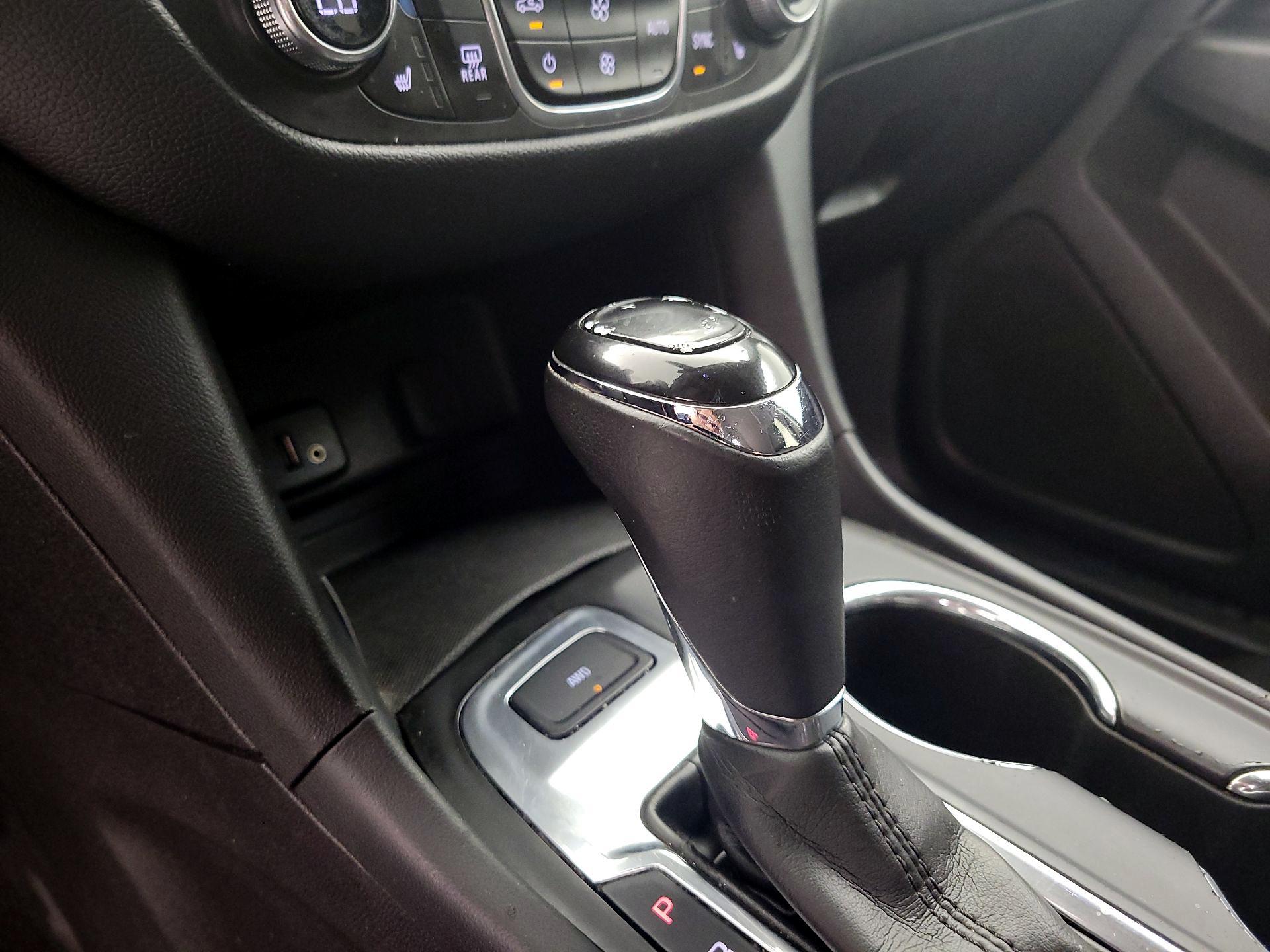 Thumbnail: 2018 Chevrolet Equinox - 17