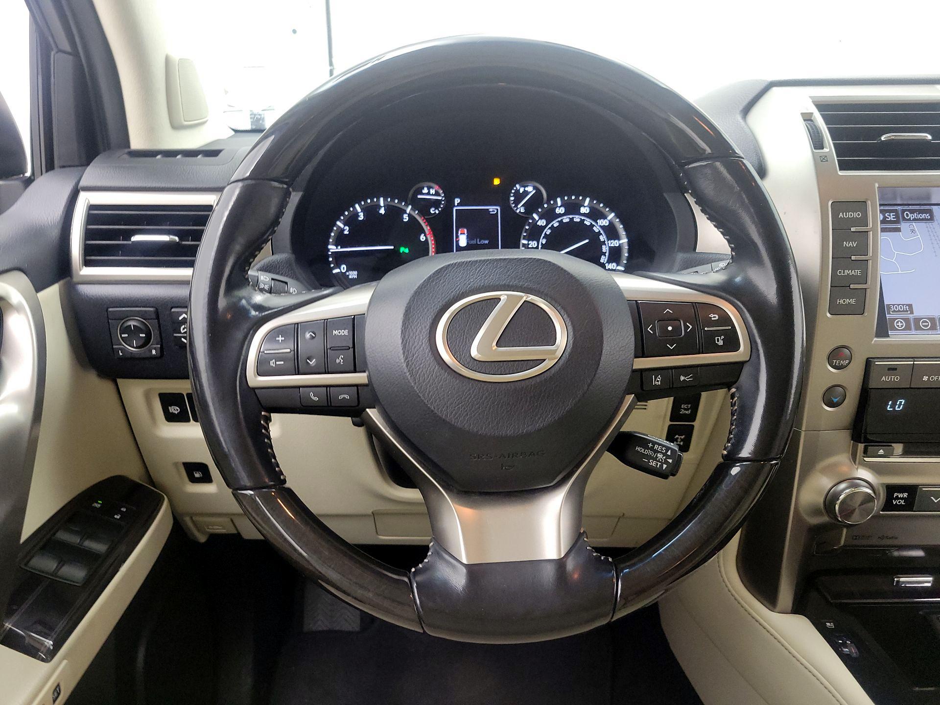 Thumbnail: 2020 Lexus GX - 10