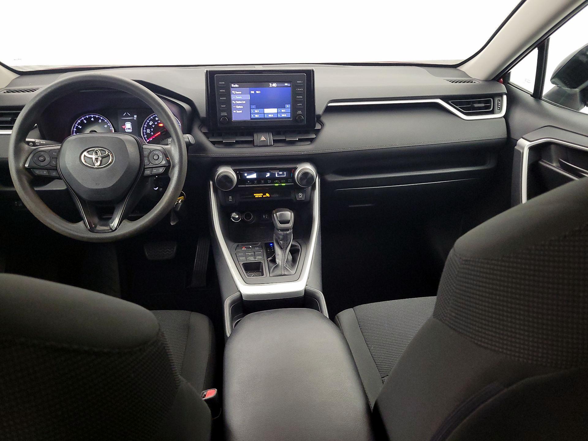 Thumbnail: 2019 Toyota RAV4 - 9