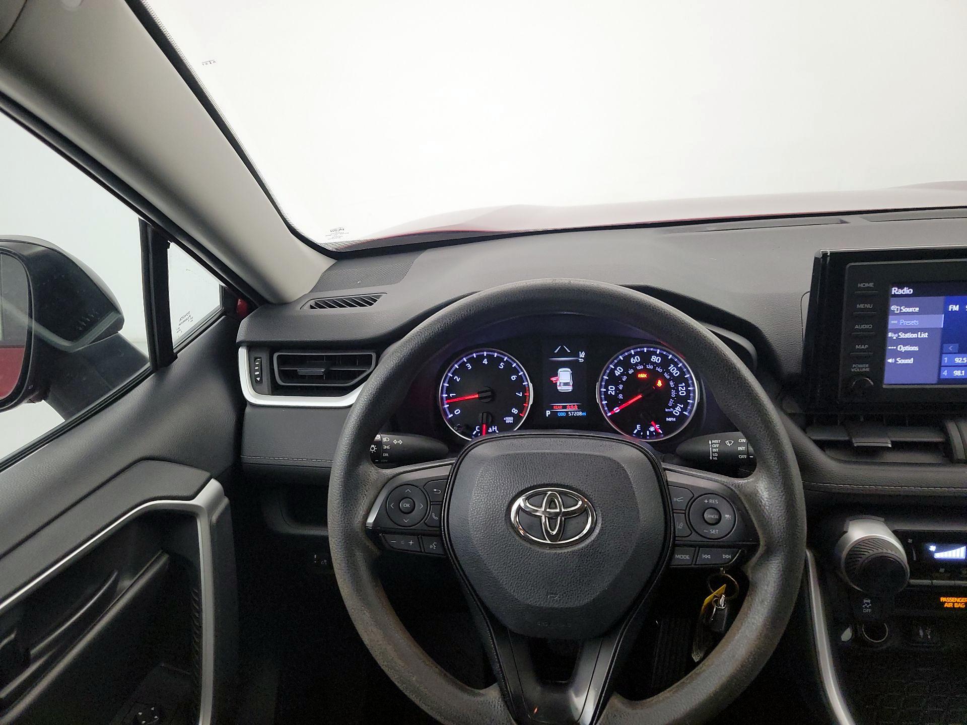 Thumbnail: 2019 Toyota RAV4 - 10