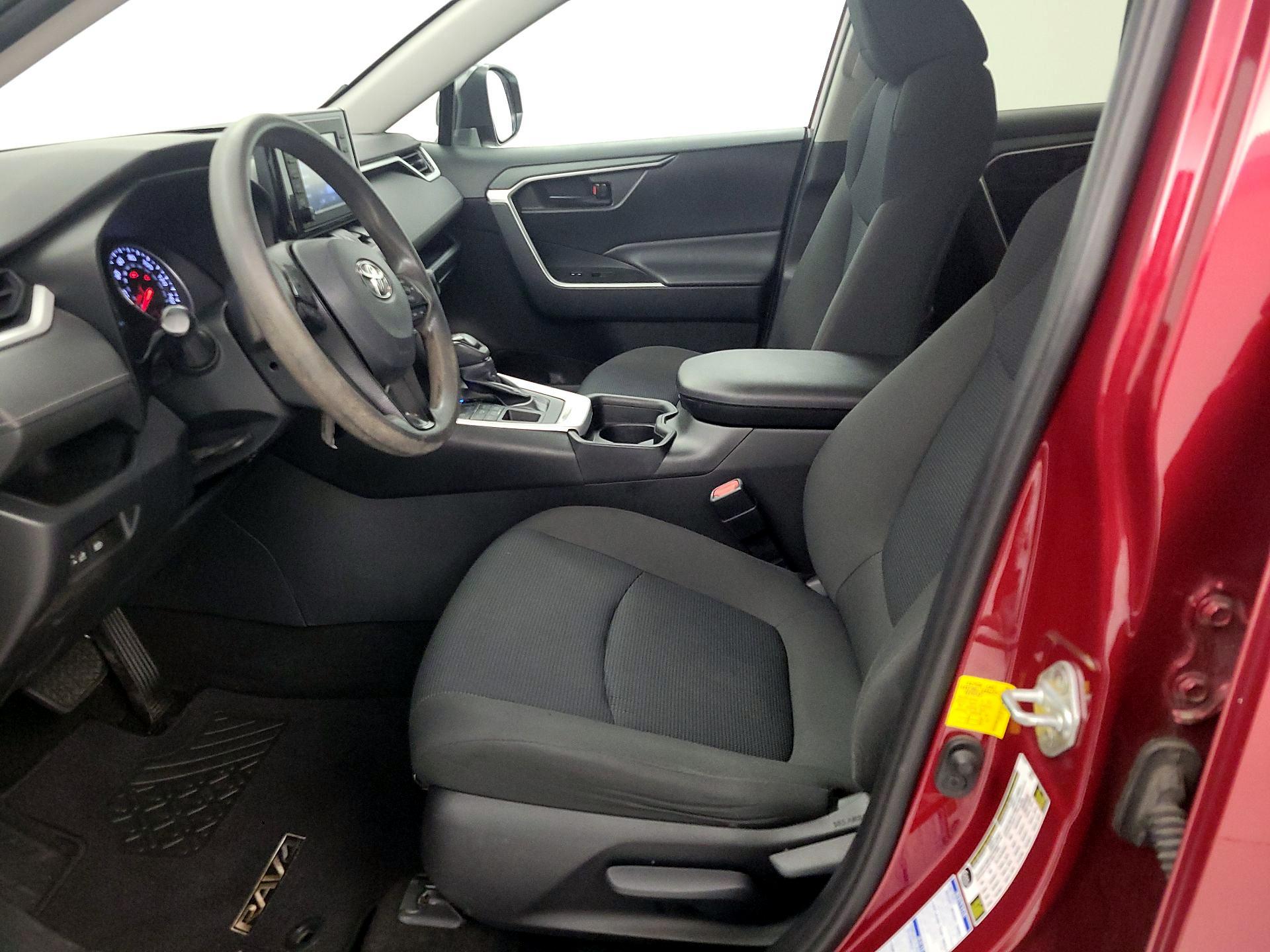 Thumbnail: 2019 Toyota RAV4 - 11