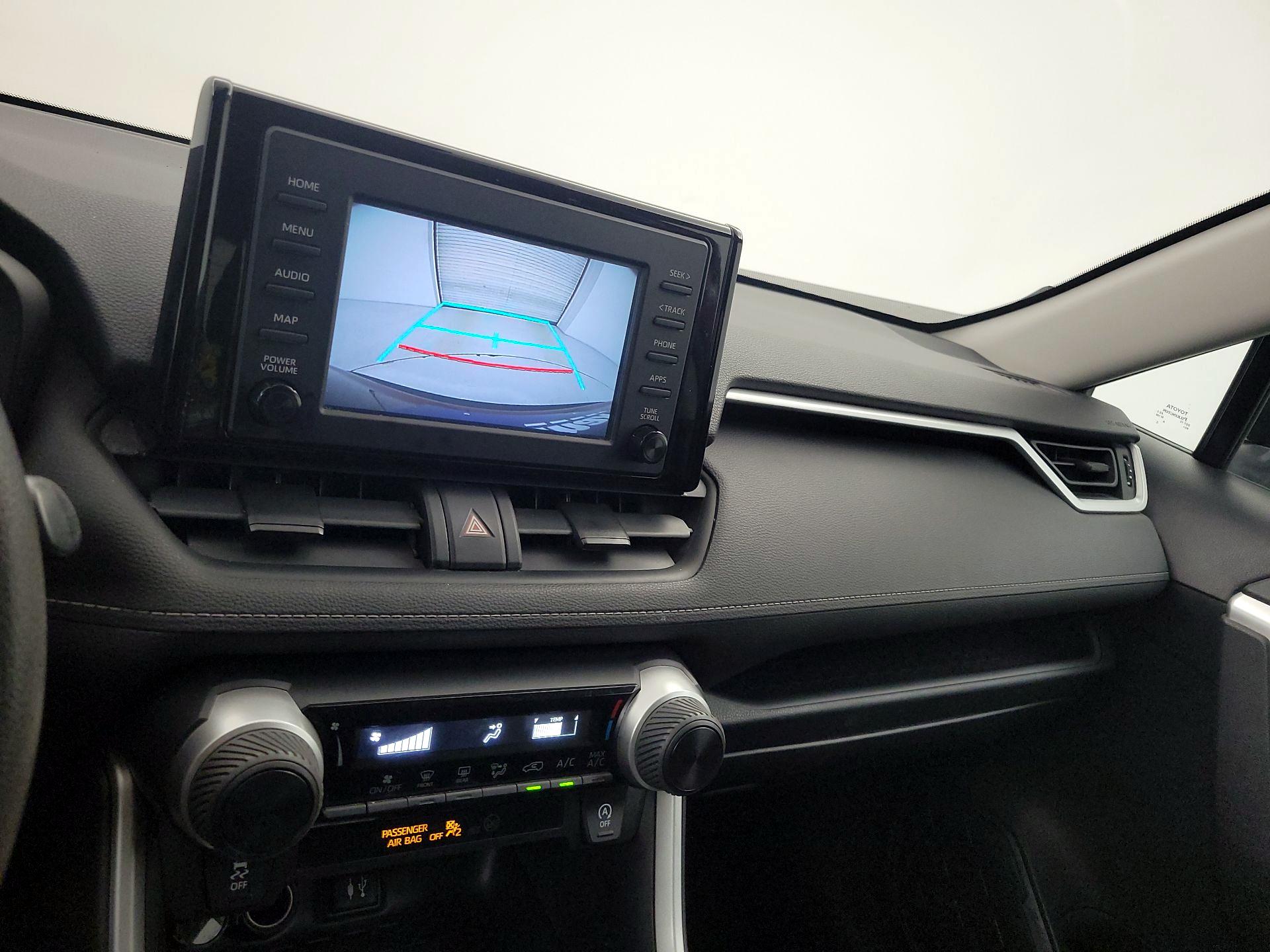 Thumbnail: 2019 Toyota RAV4 - 14