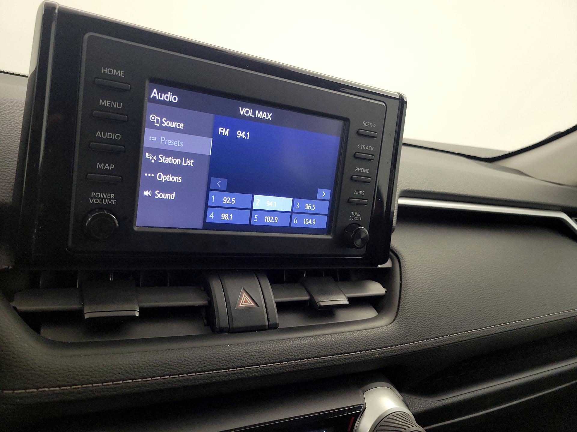 Thumbnail: 2019 Toyota RAV4 - 15