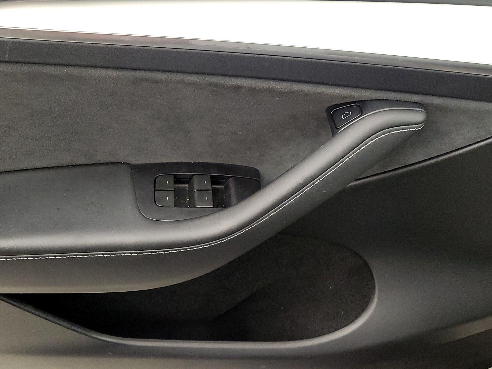 Thumbnail: 2023 Tesla Model Y - 12