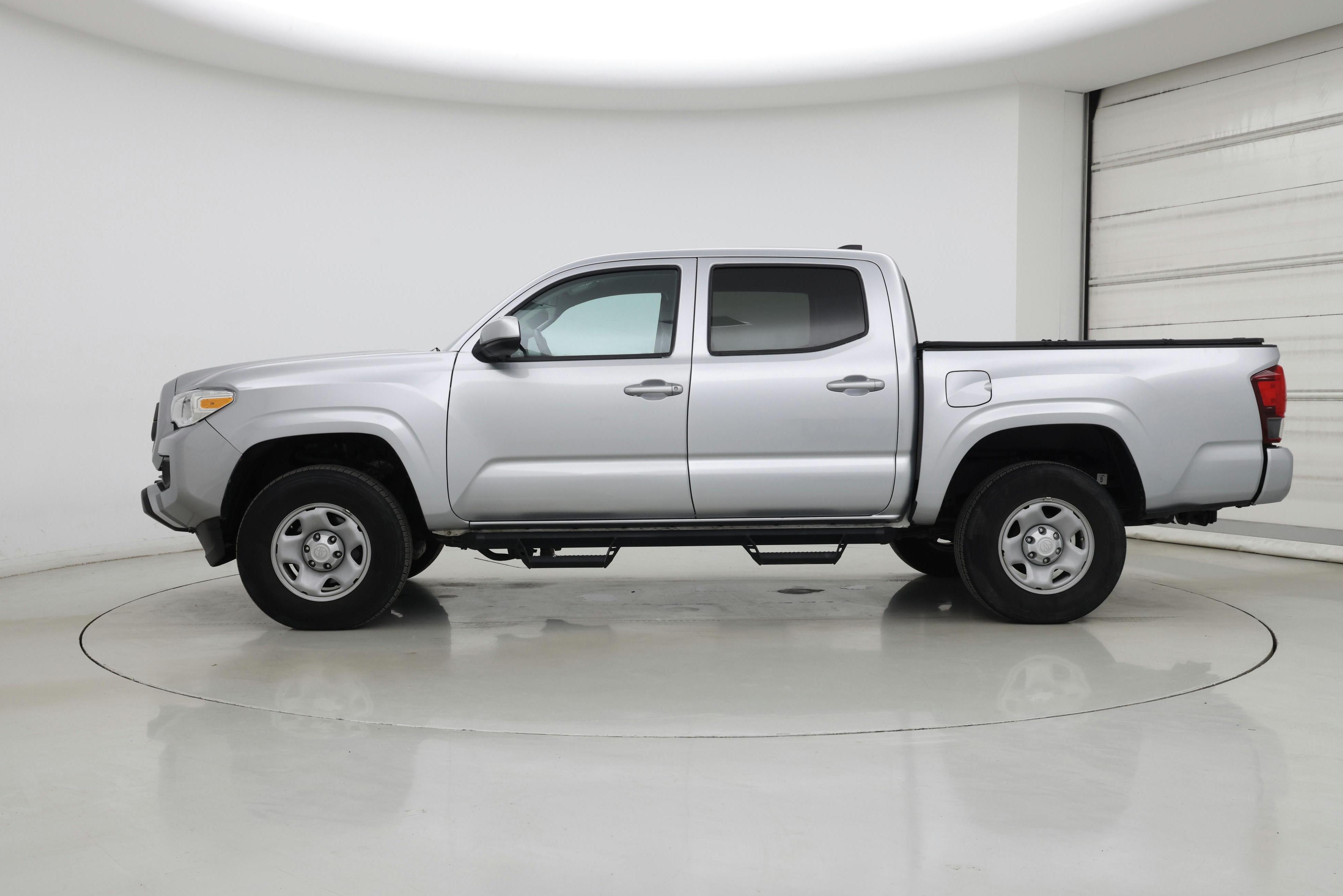 Thumbnail: 2022 Toyota Tacoma - 3