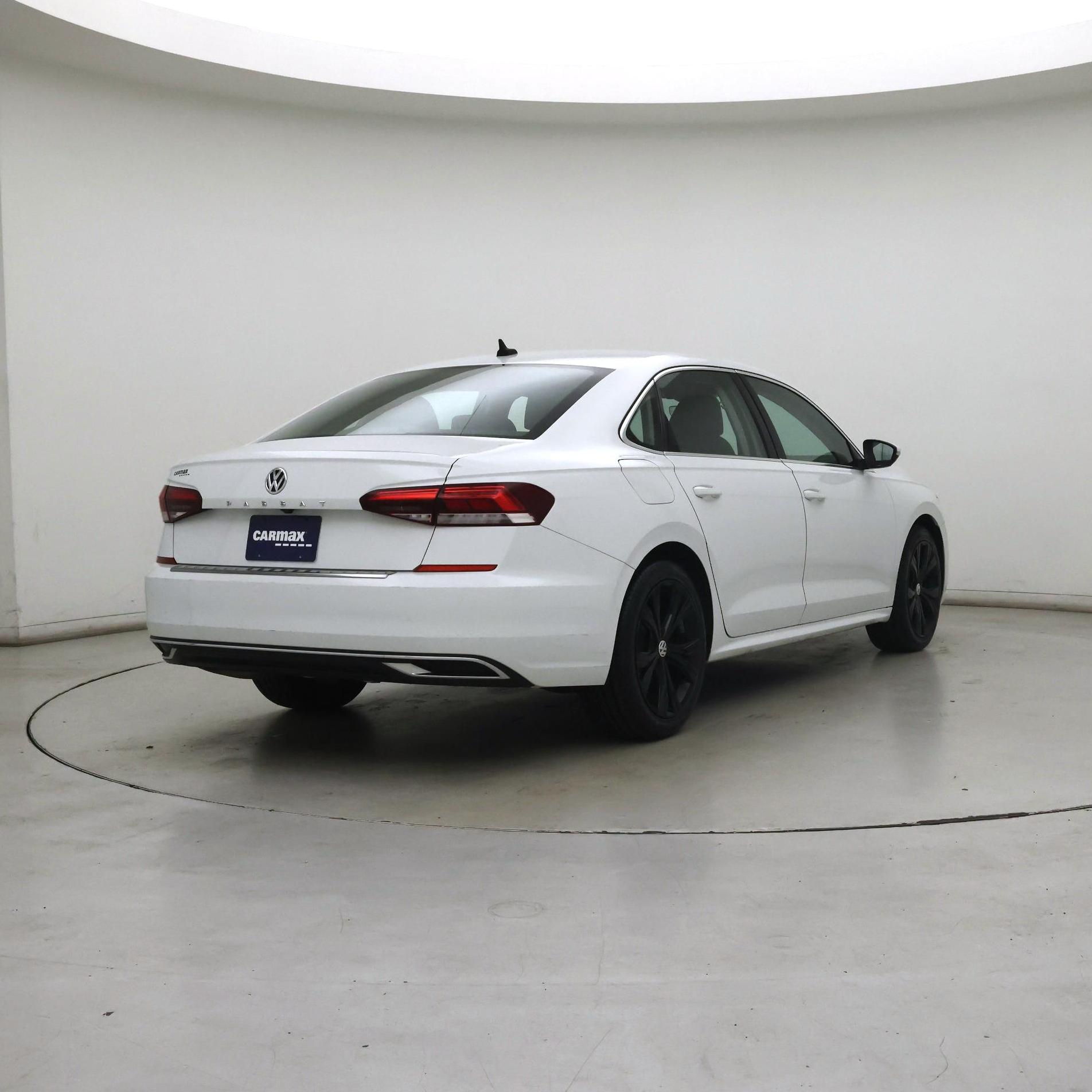 Thumbnail: 2021 Volkswagen Passat - 8