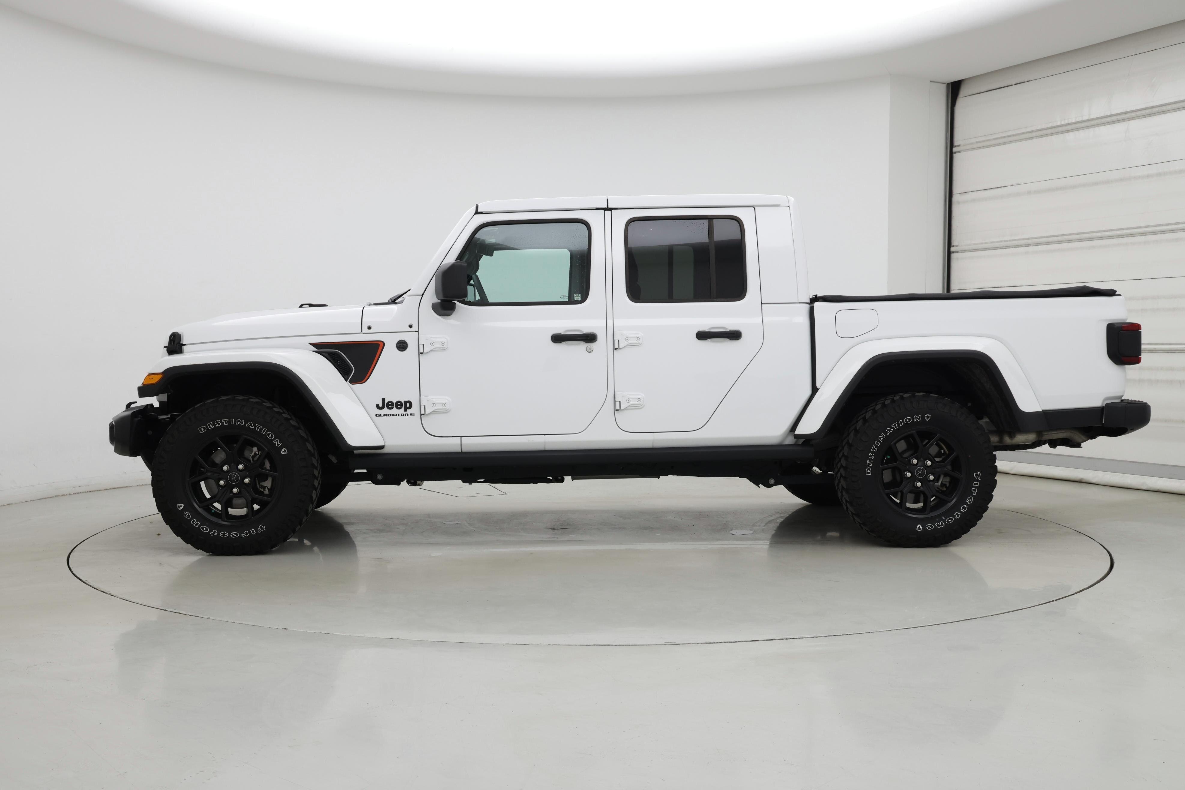 Thumbnail: 2024 Jeep Gladiator - 3