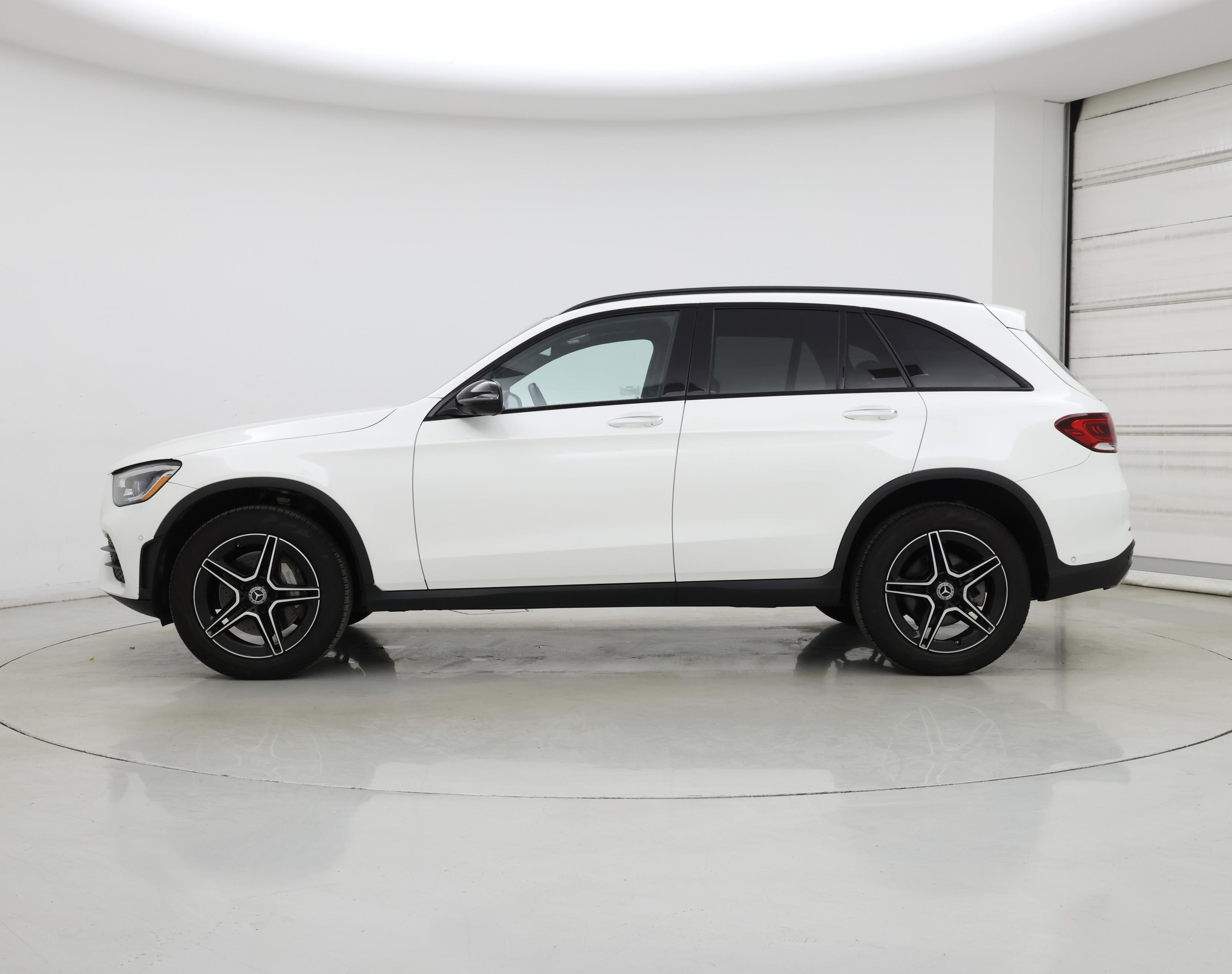 Thumbnail: 2022 Mercedes-Benz GLC - 3