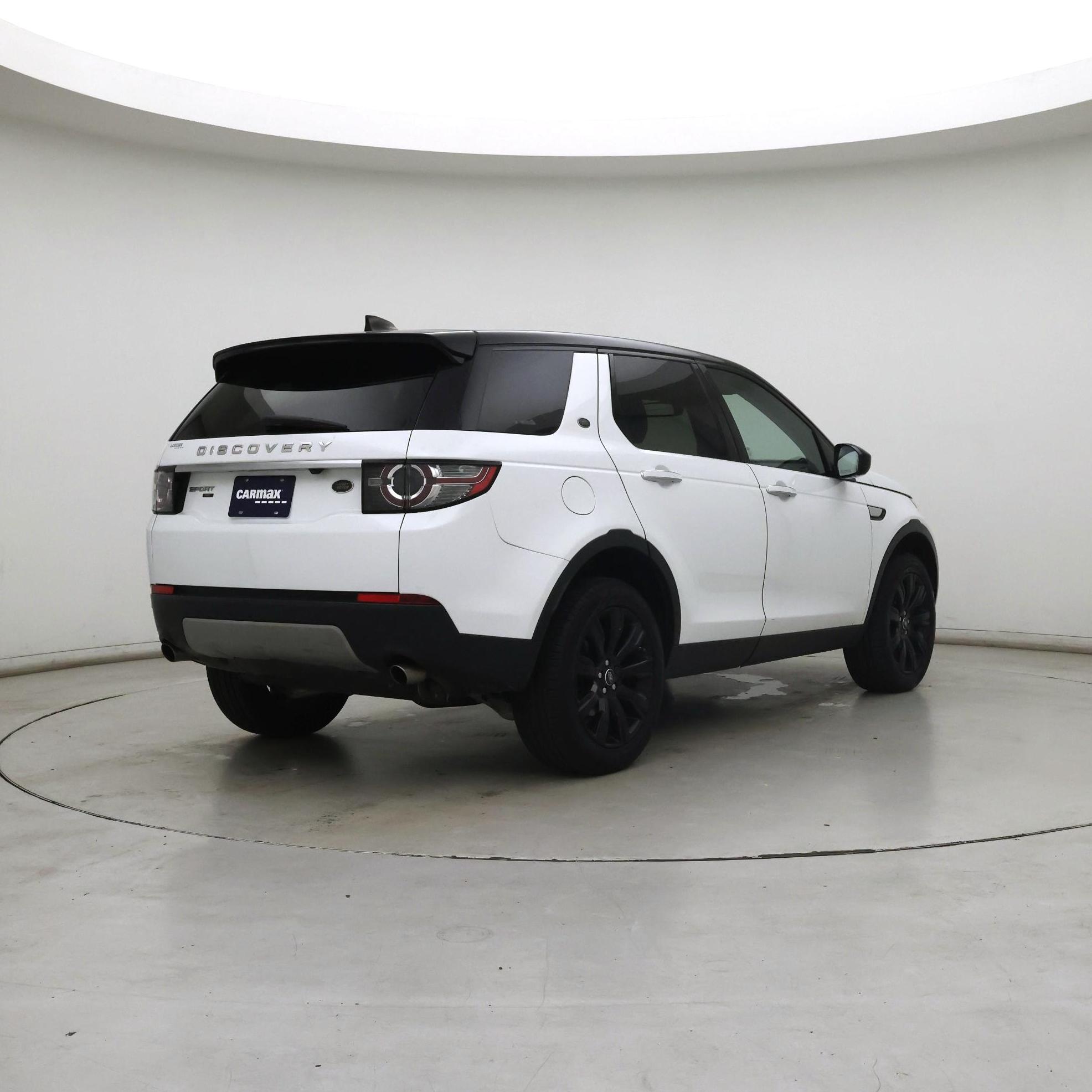 Thumbnail: 2017 Land Rover Discovery Sport - 8