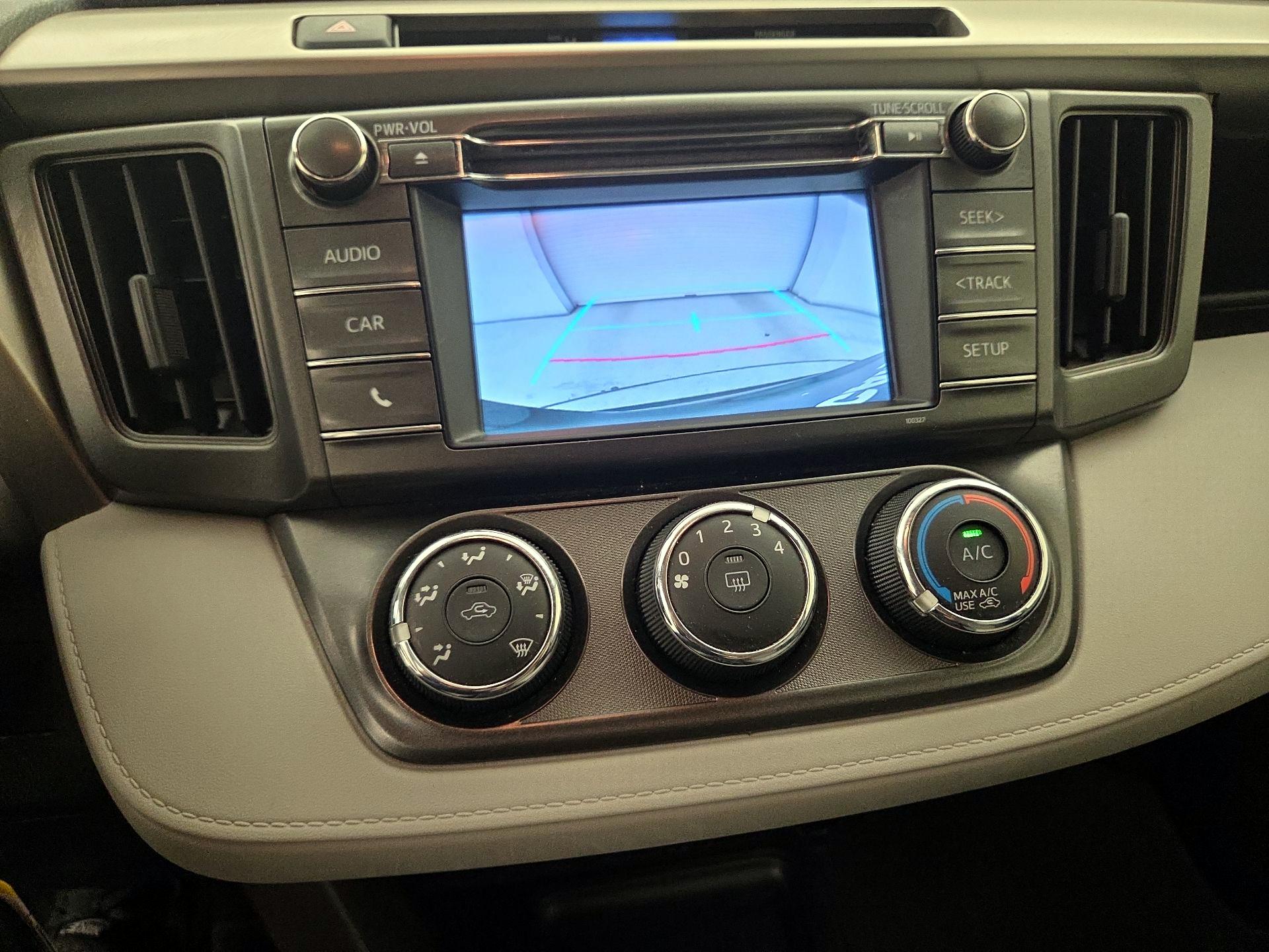 Thumbnail: 2015 Toyota RAV4 - 14