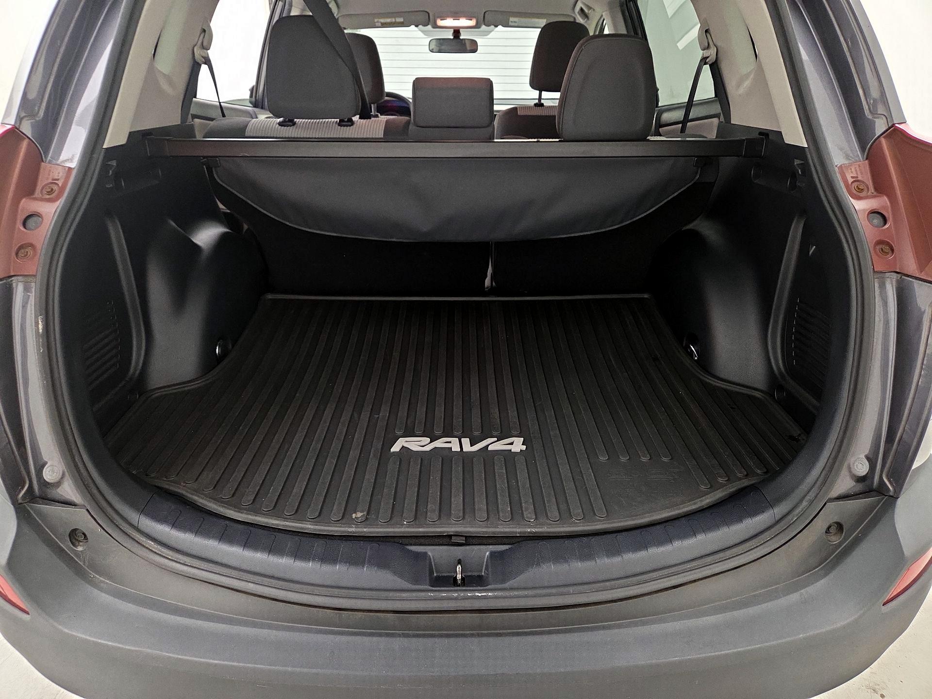 Thumbnail: 2015 Toyota RAV4 - 20