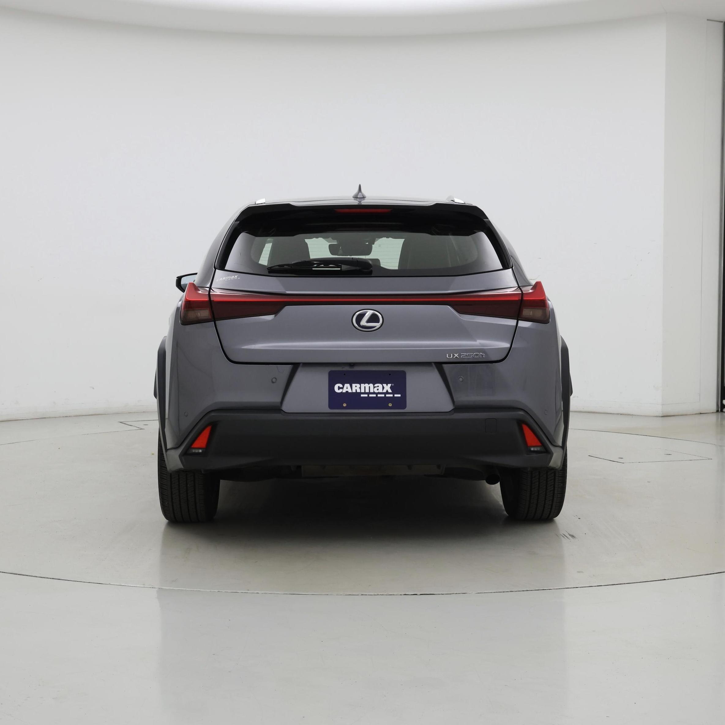 Thumbnail: 2021 Lexus UX - 6