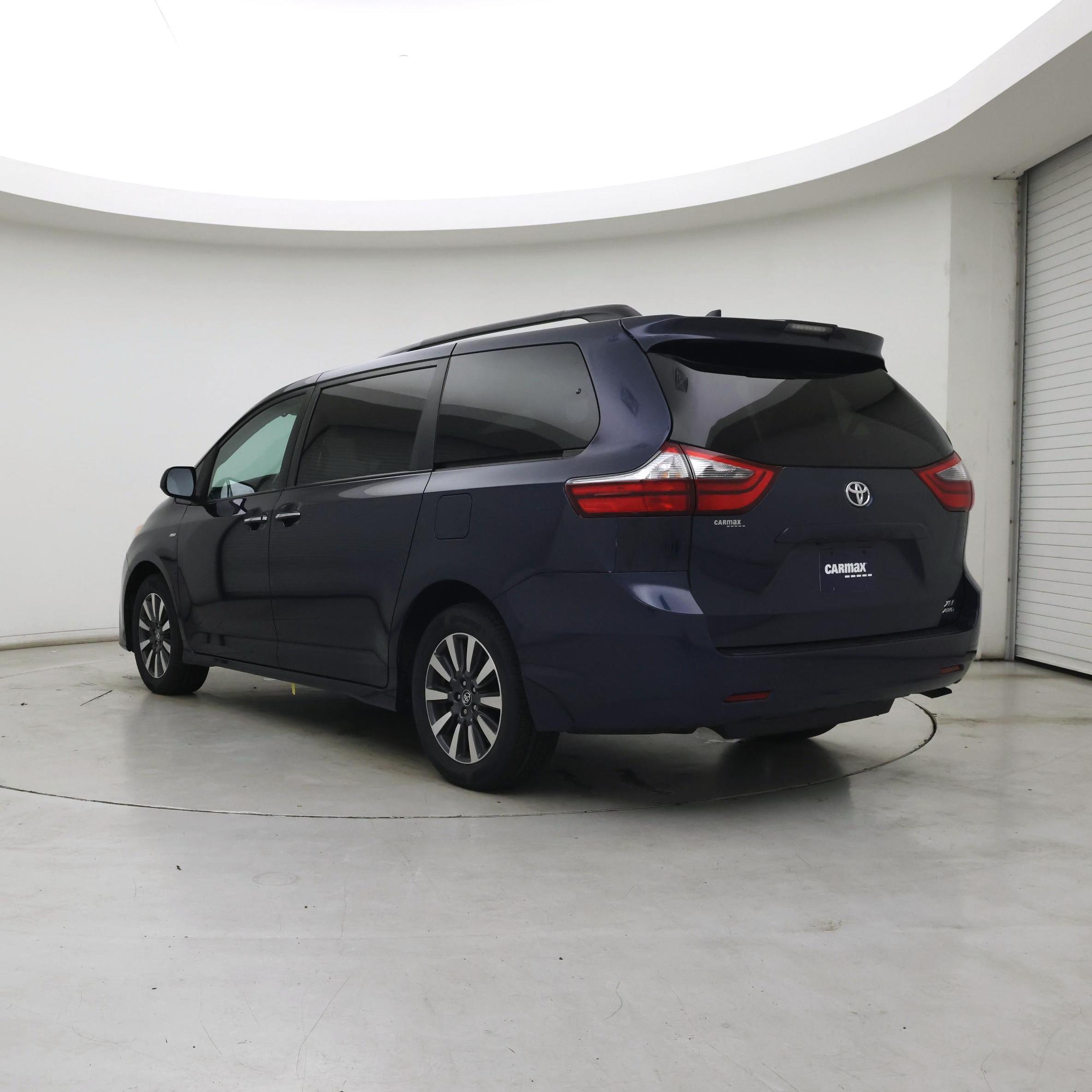 Thumbnail: 2020 Toyota Sienna - 2