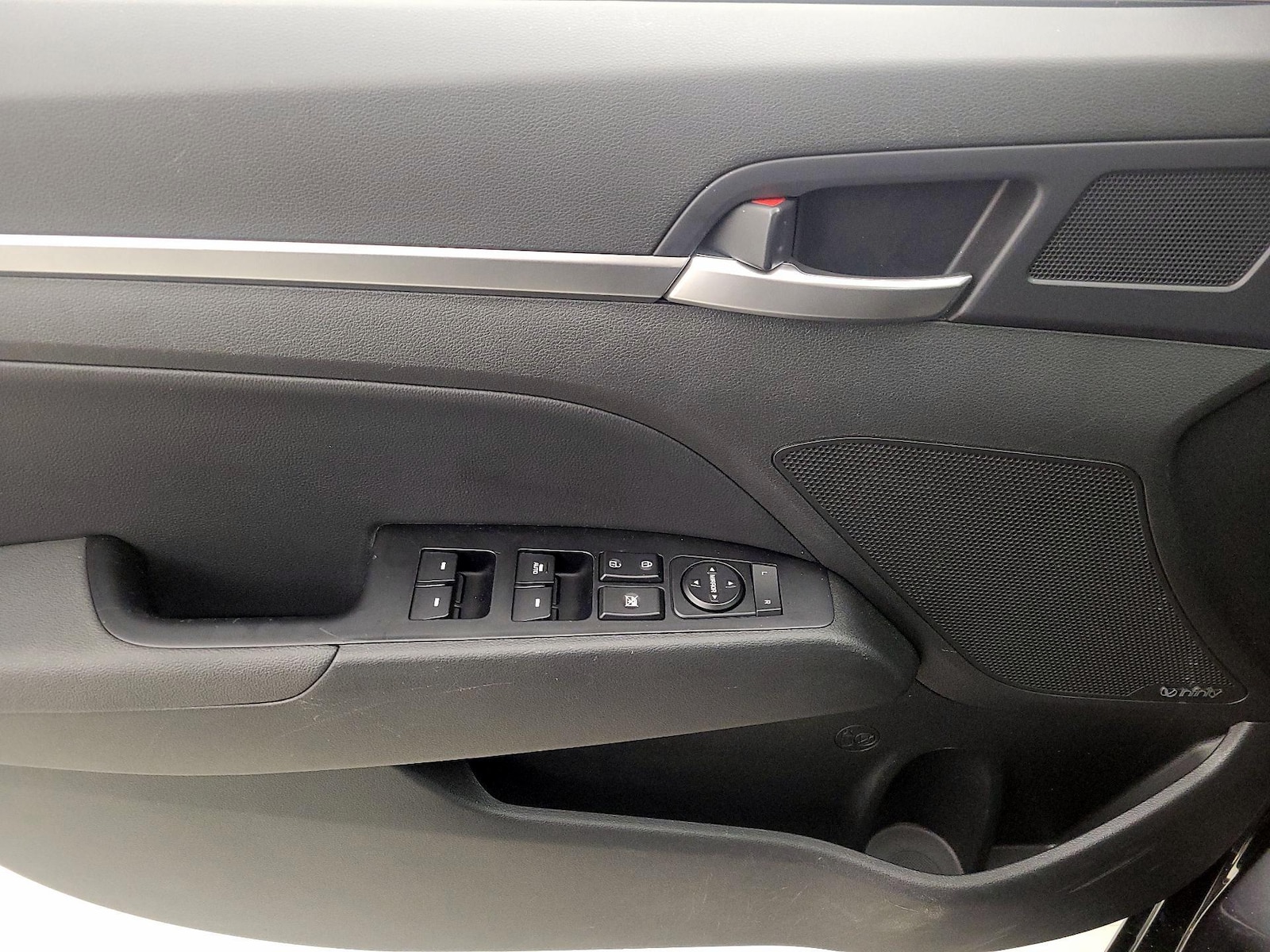 2020 Hyundai Elantra Limited - Photo 13